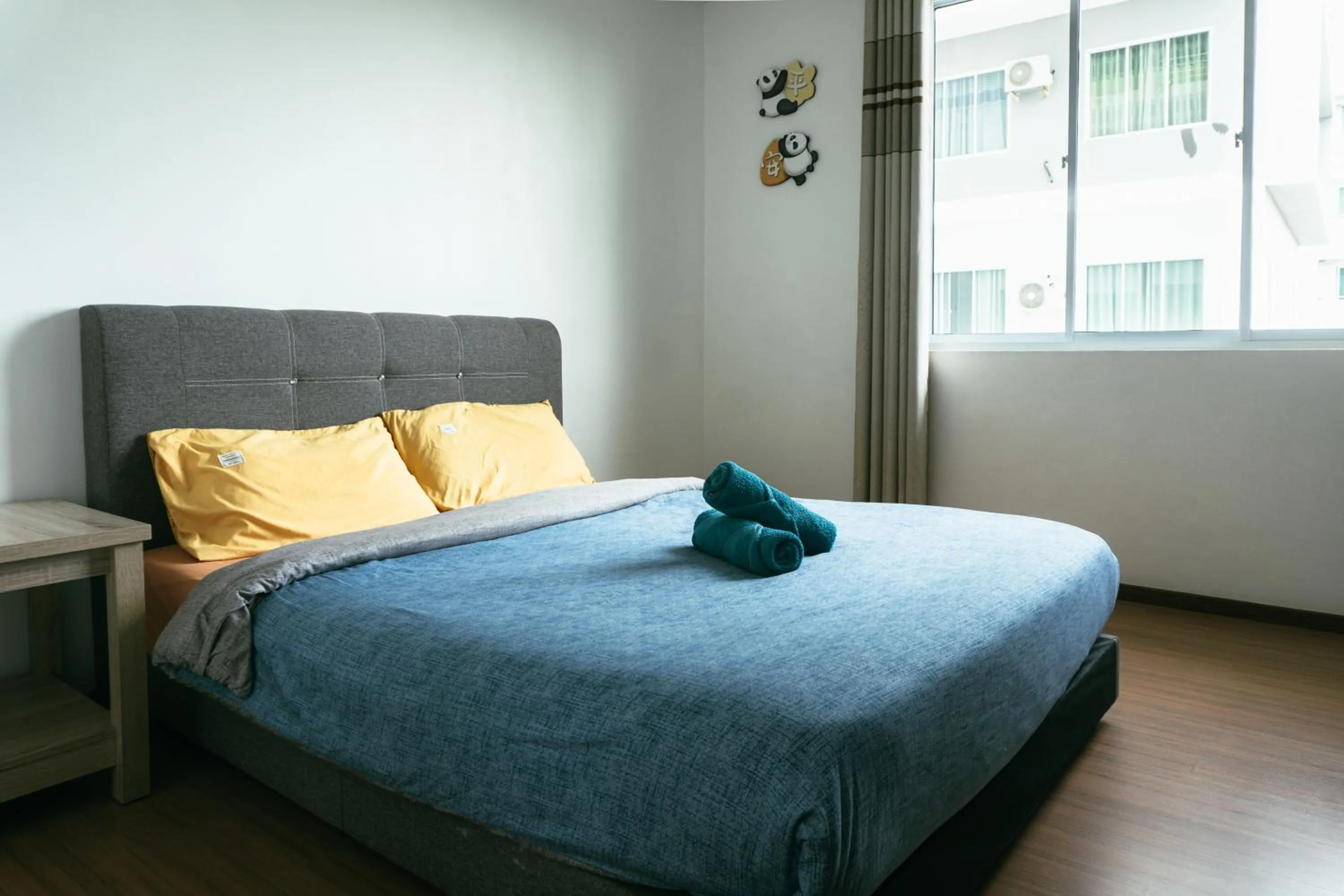 Bedroom, Bed in Serene Heights by Evernent