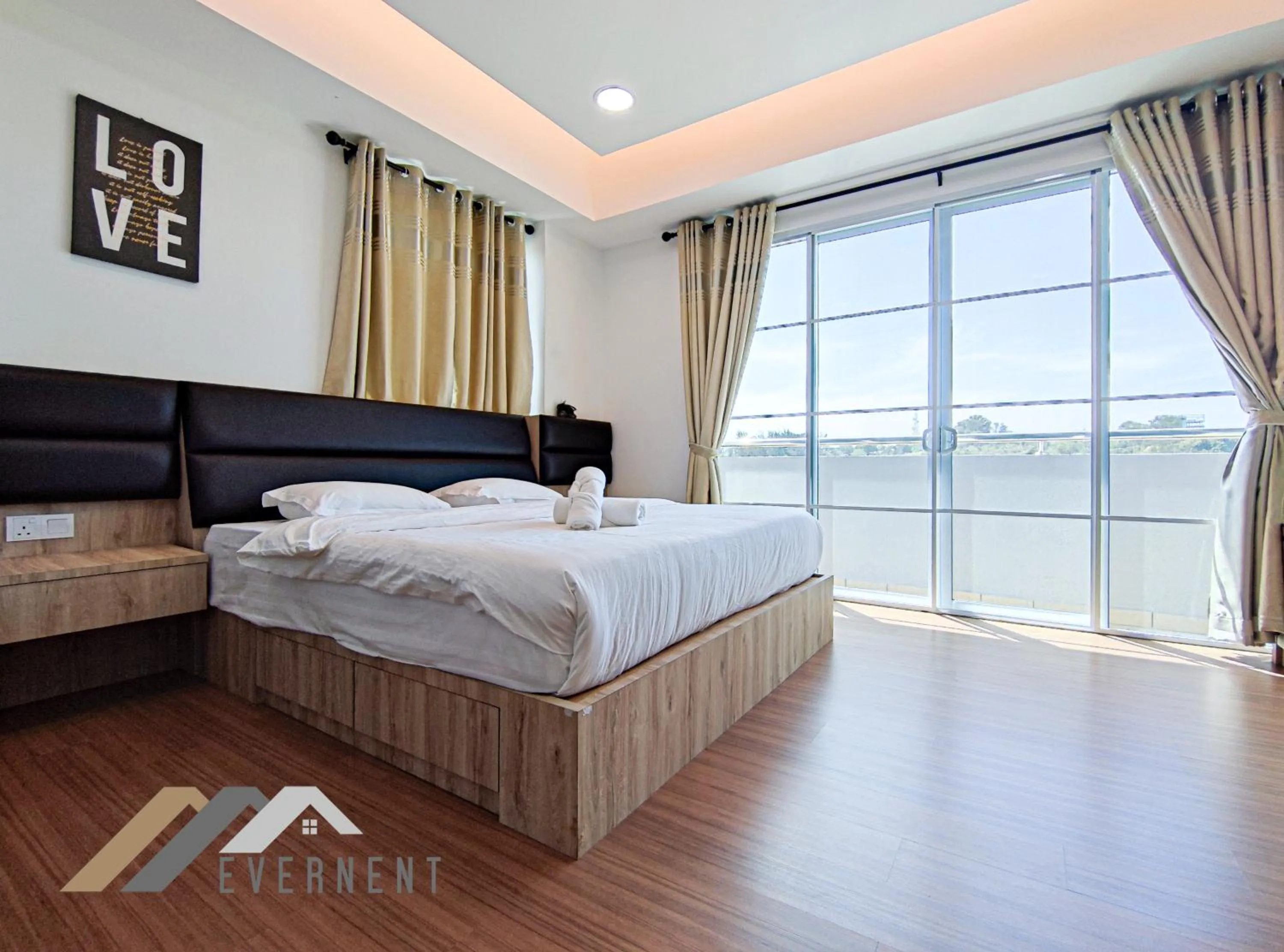 Bed in Serene Heights by Evernent