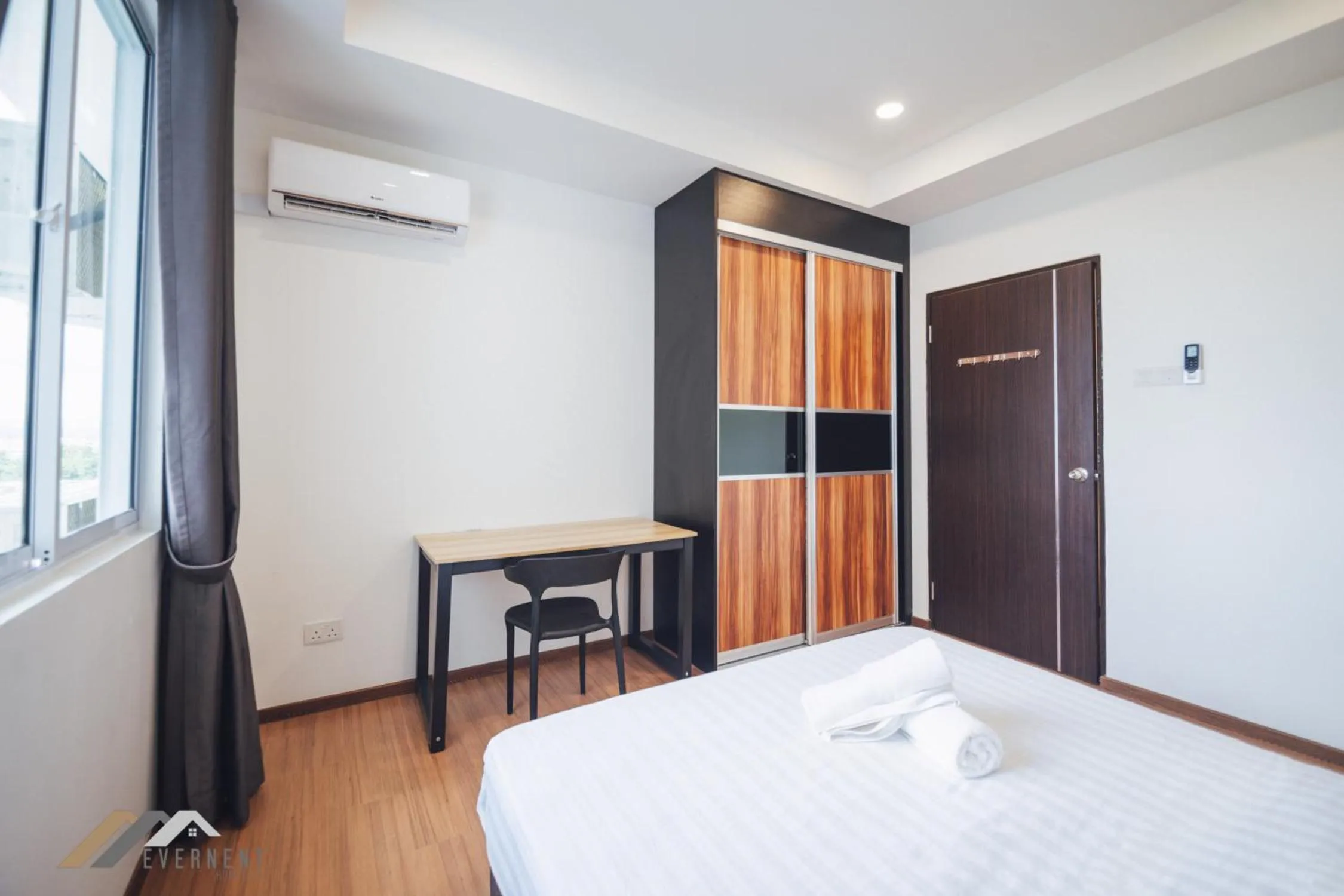 Bedroom, Bed in Serene Heights by Evernent