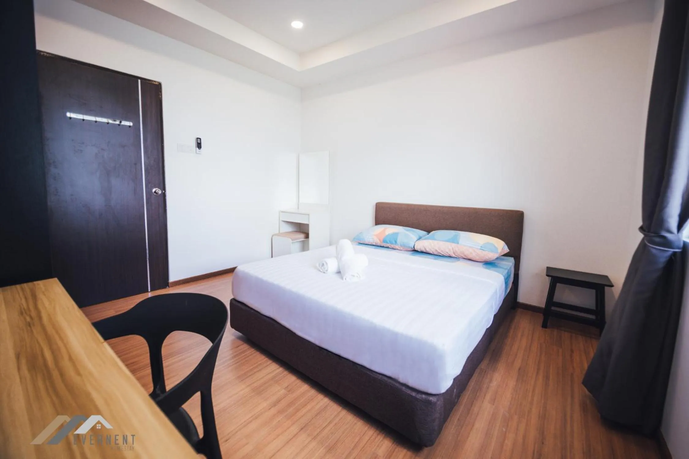 Bed in Serene Heights by Evernent