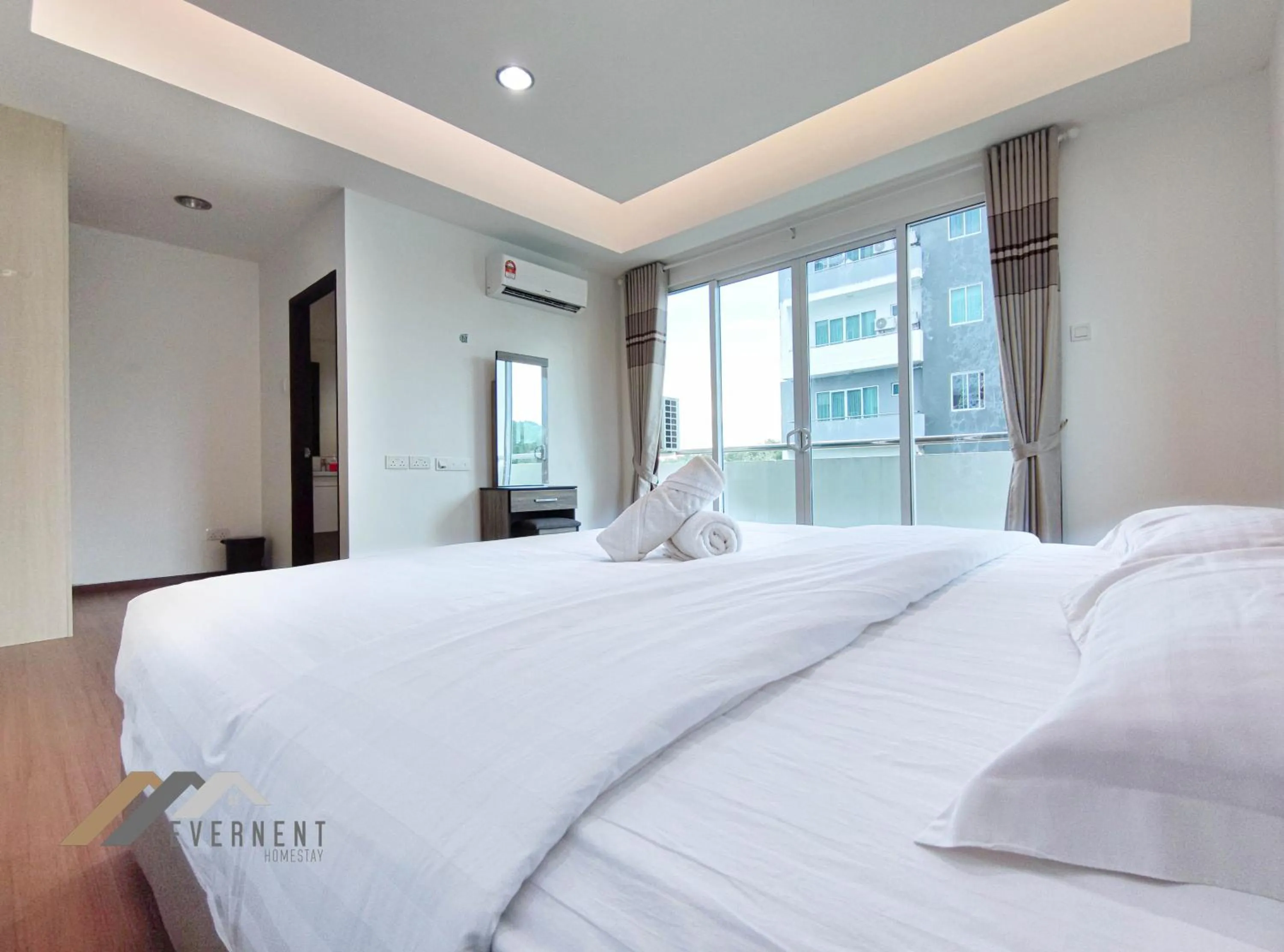 Bed in Serene Heights by Evernent