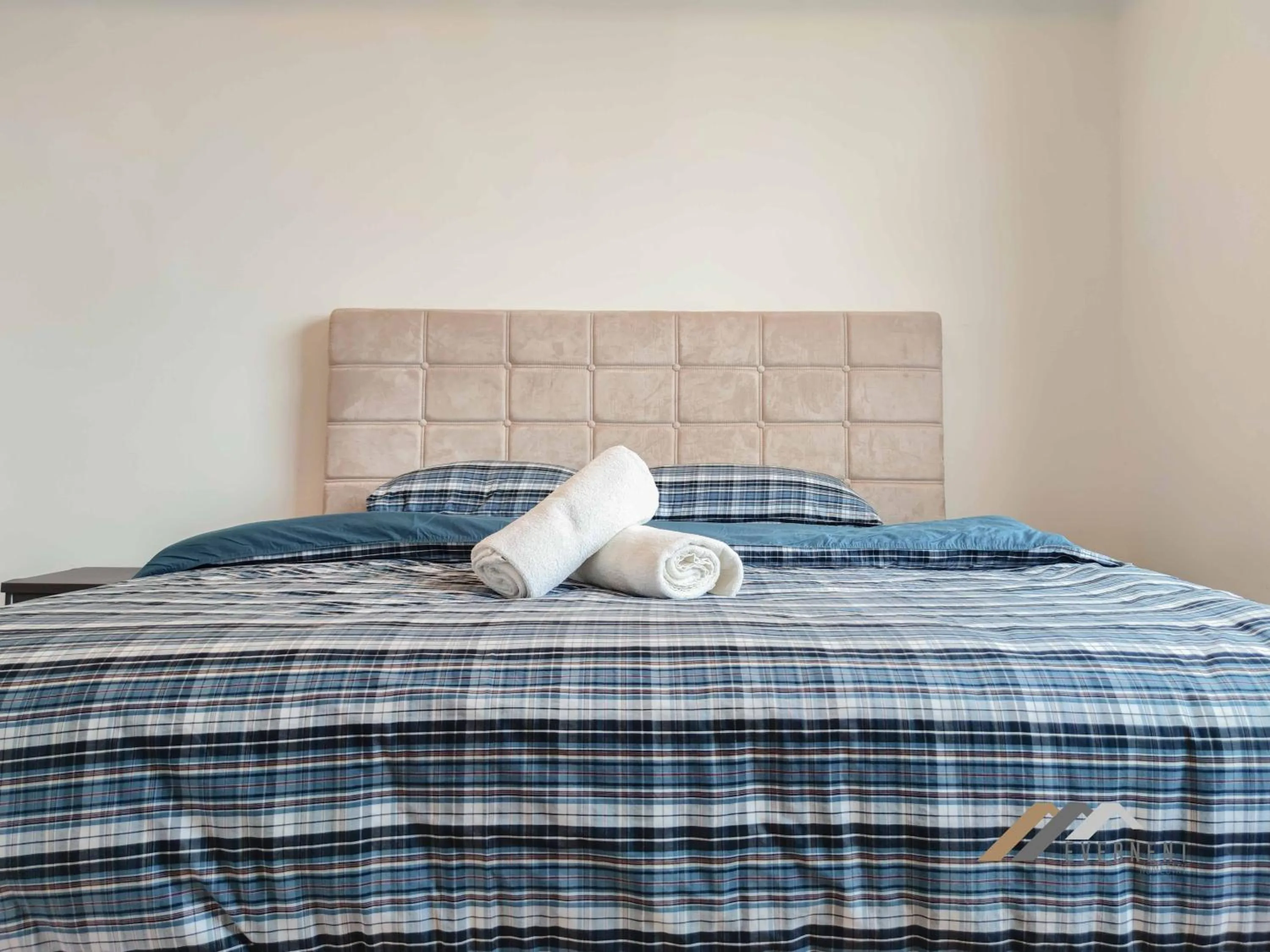 Bed in Serene Heights by Evernent