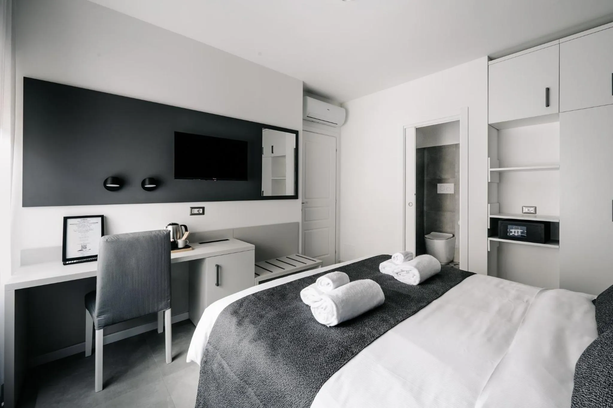 Bedroom, Bed in B&B LUMAS