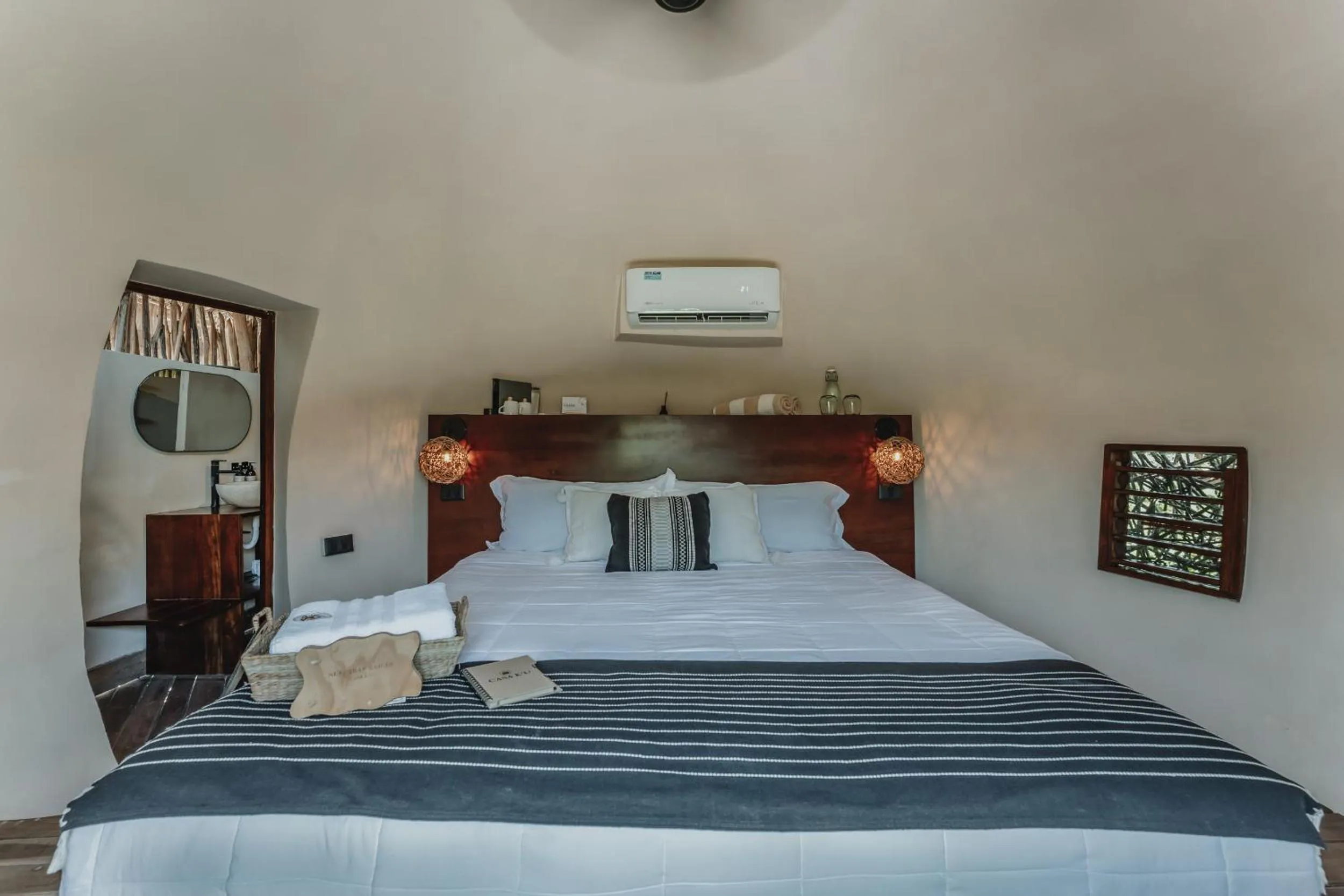 Bed in Casa Ku Hotel - Adults Only