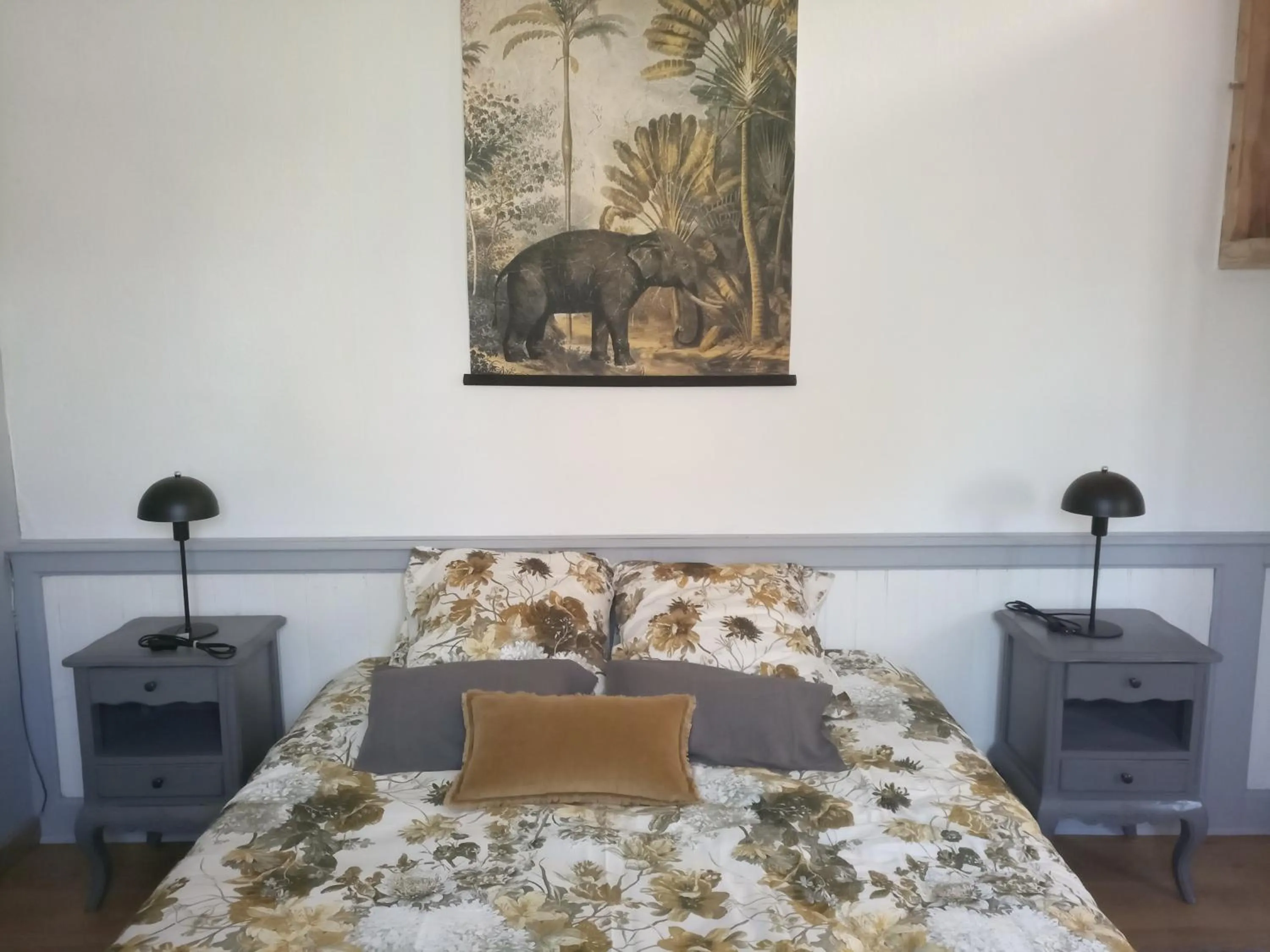 Chambre d'hôtes, Aux Tuileries