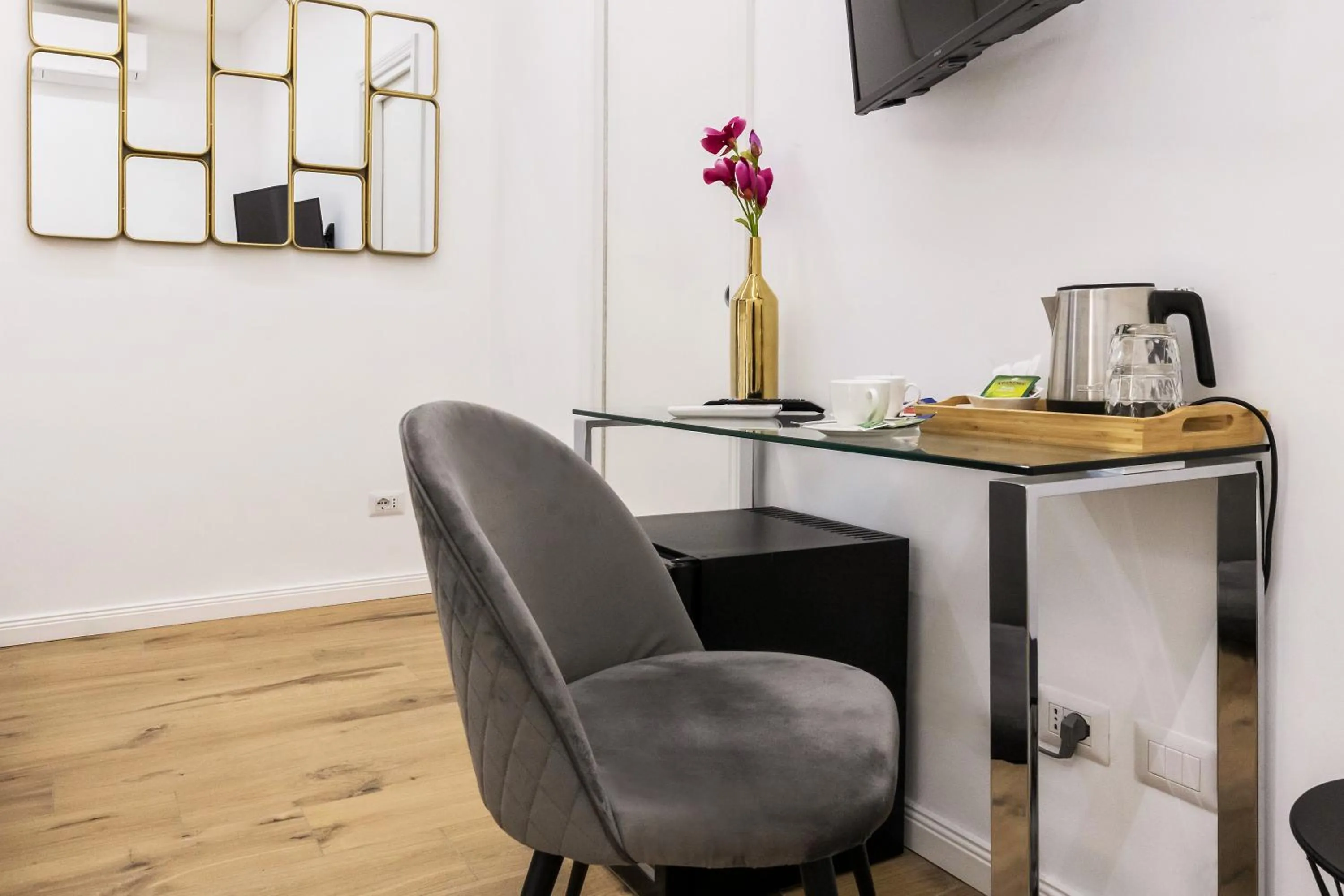 Bedroom in Navona Central Relais