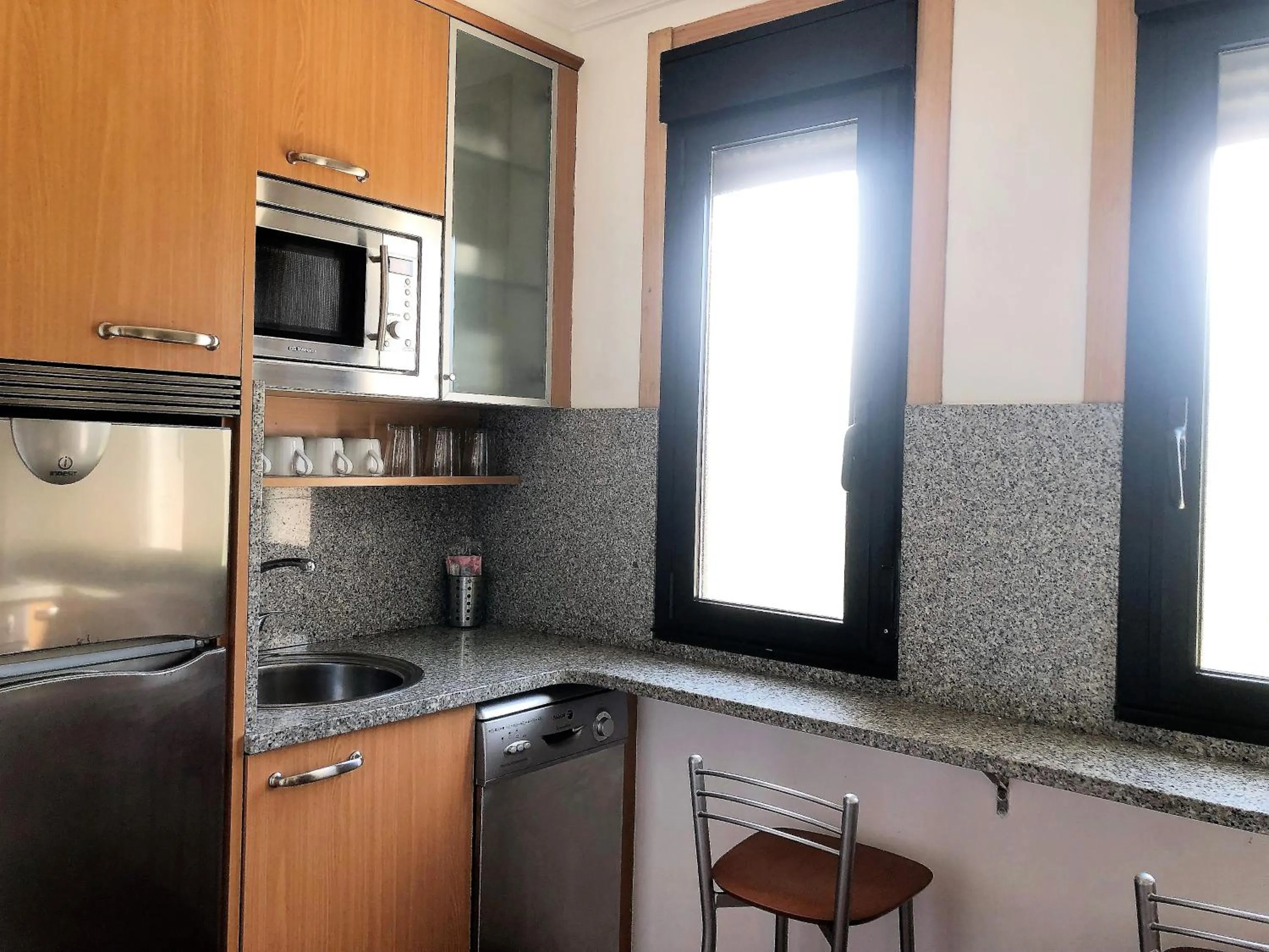 Kitchen or kitchenette, Kitchen/Kitchenette in Apartamentos aDoniña Playa Major Sanxenxo