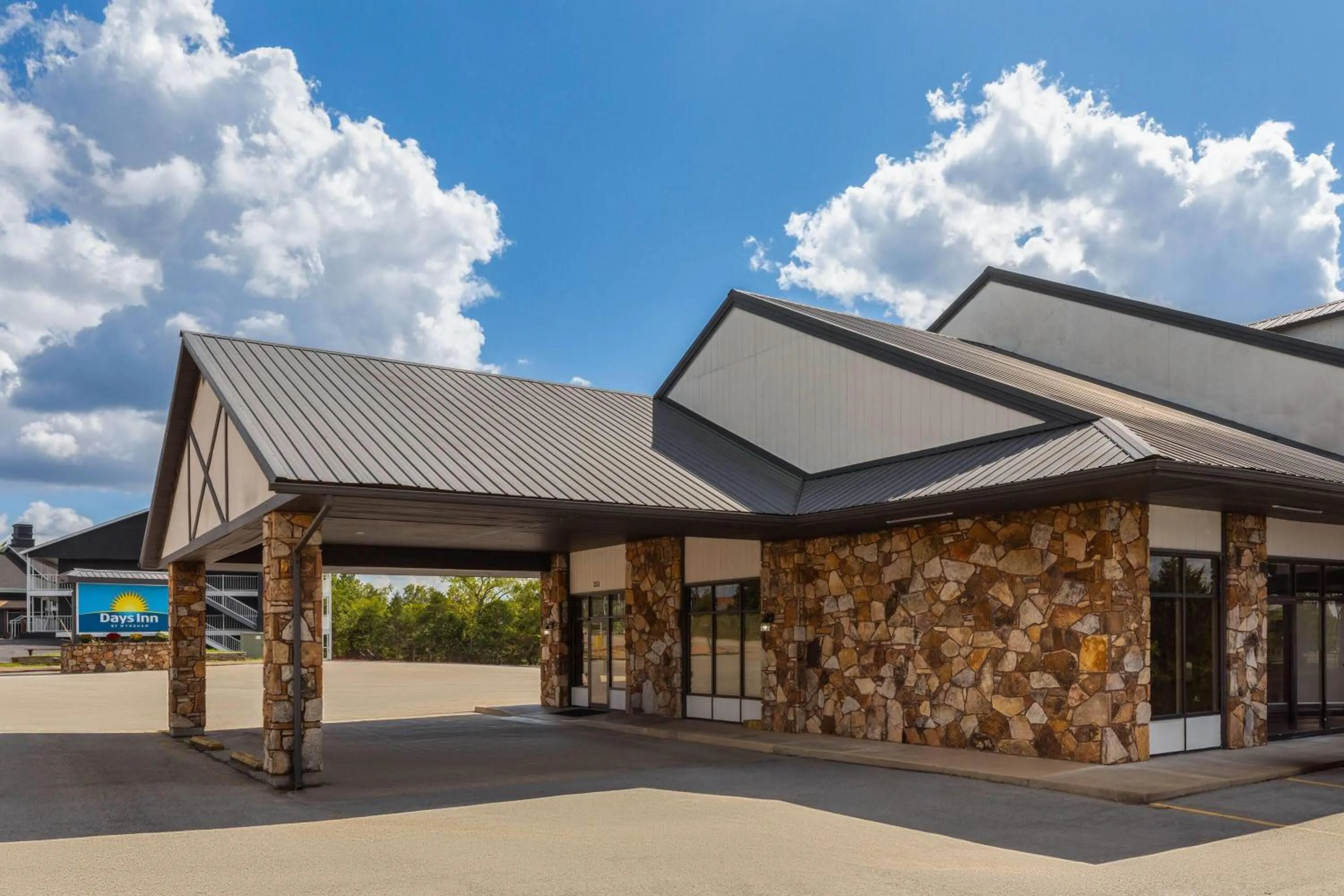 Property building in Days Inn by Wyndham Branson Ozarks