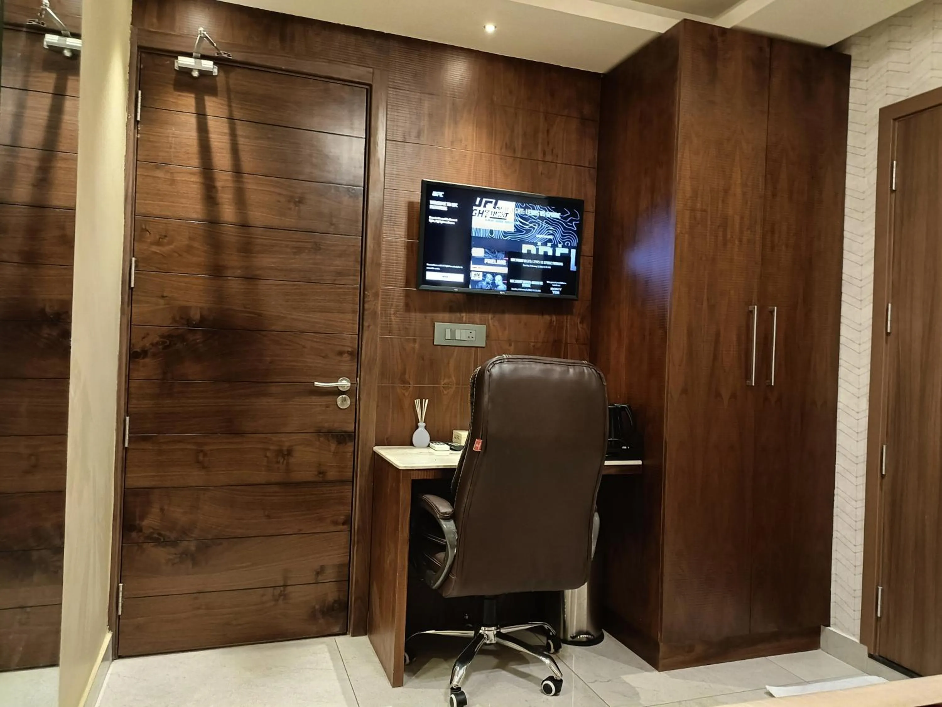 hair dresser in Retrieve Health & Wellness