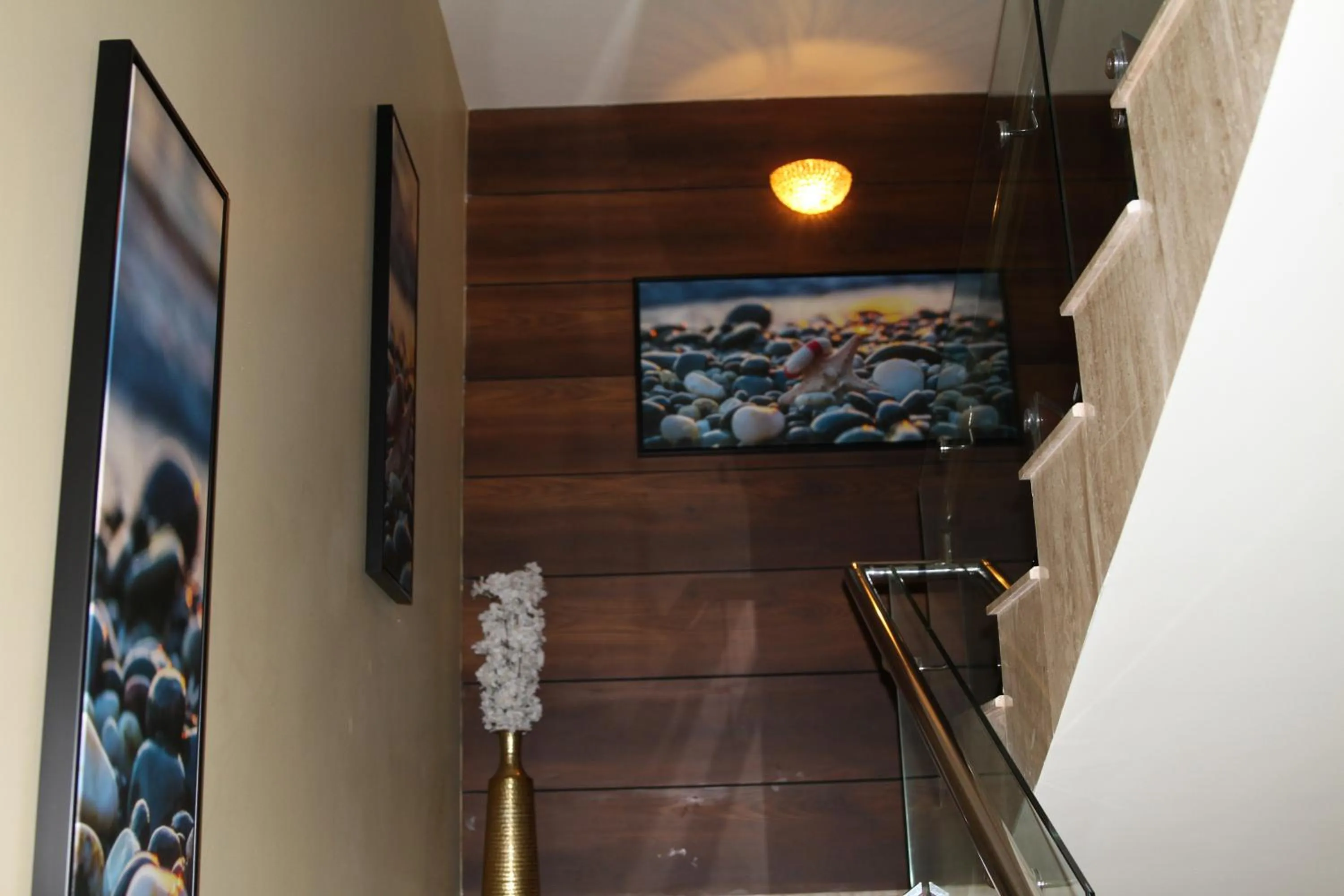 Lobby or reception in Retrieve Health & Wellness