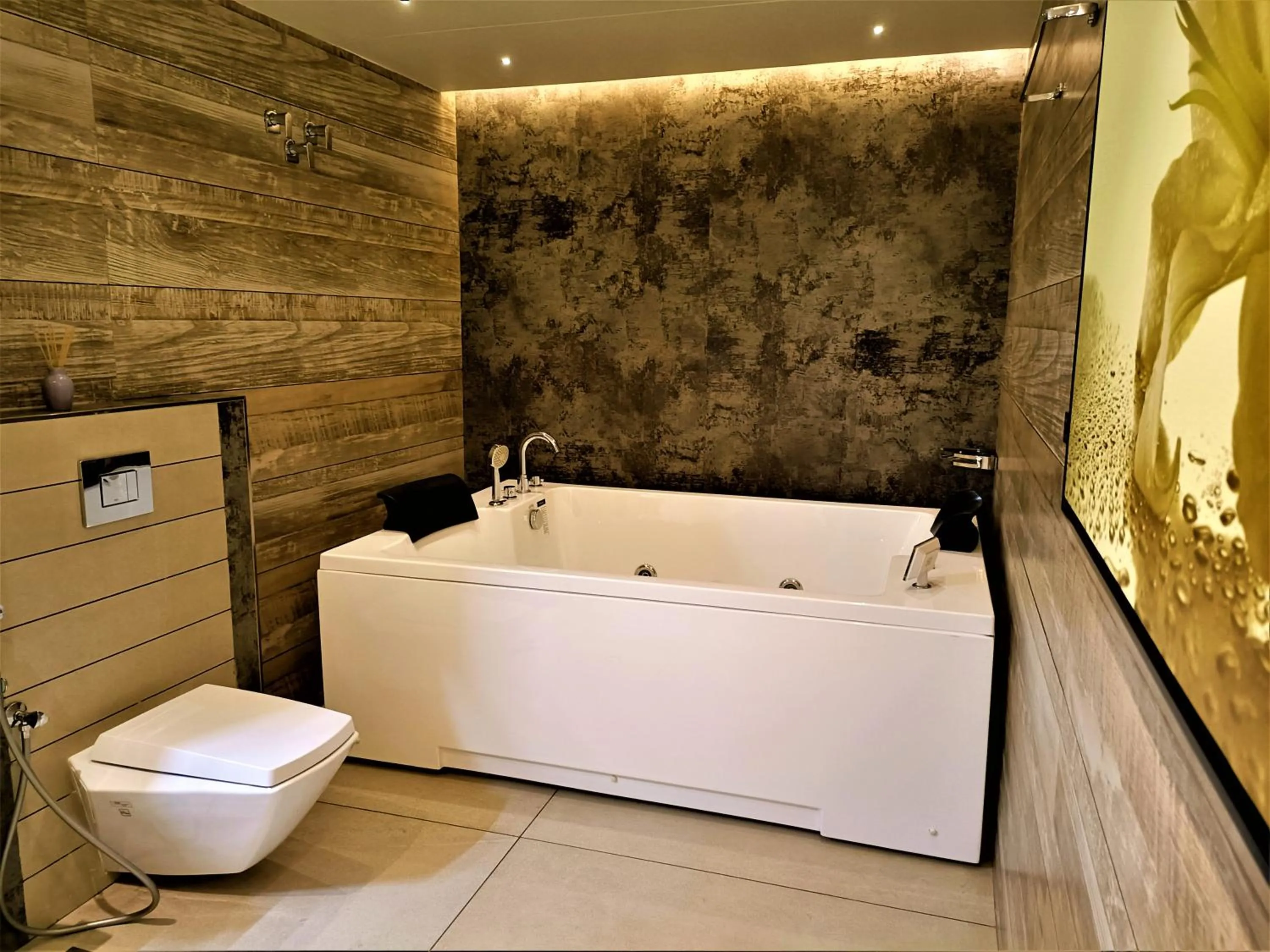 Bathroom in Retrieve Health & Wellness