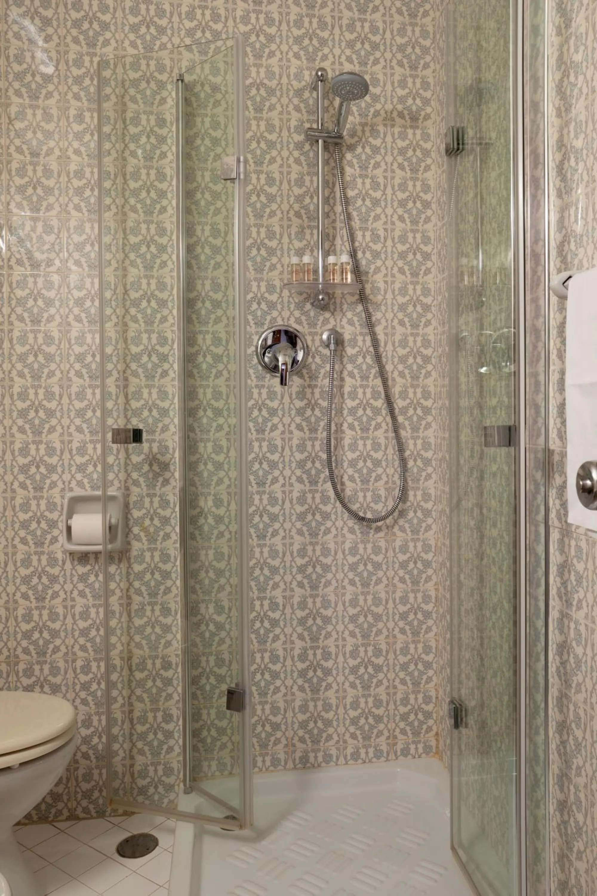 Shower in Hotel Lido Mediterranee