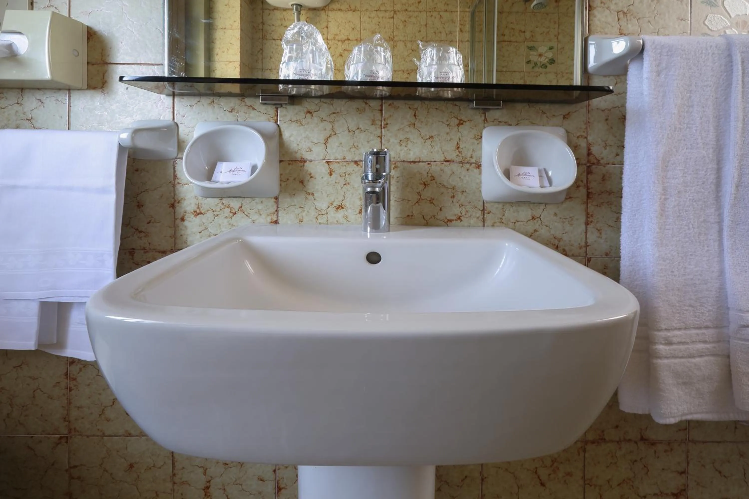 Bathroom in Hotel Lido Mediterranee