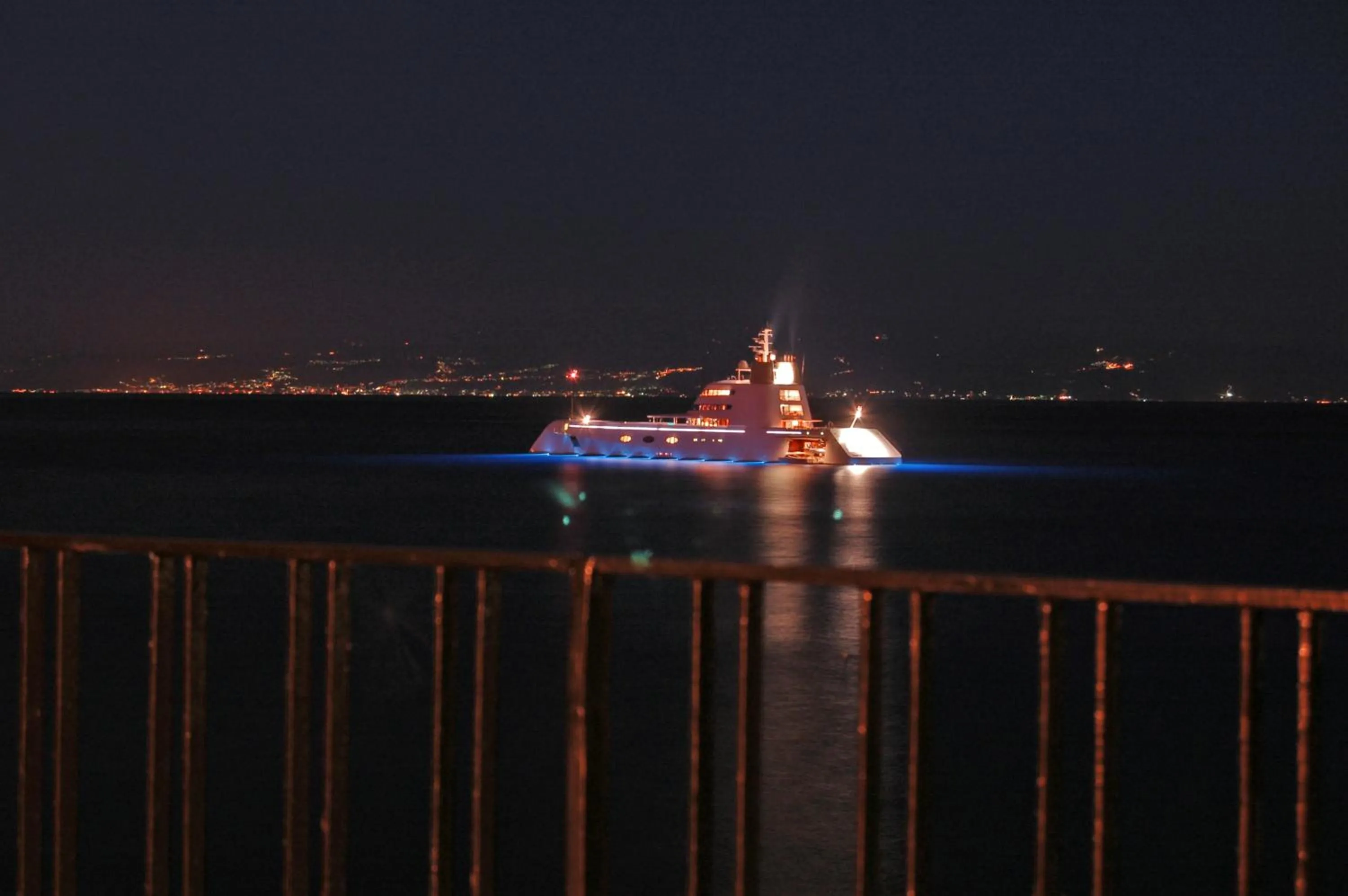 Night in Hotel Lido Mediterranee