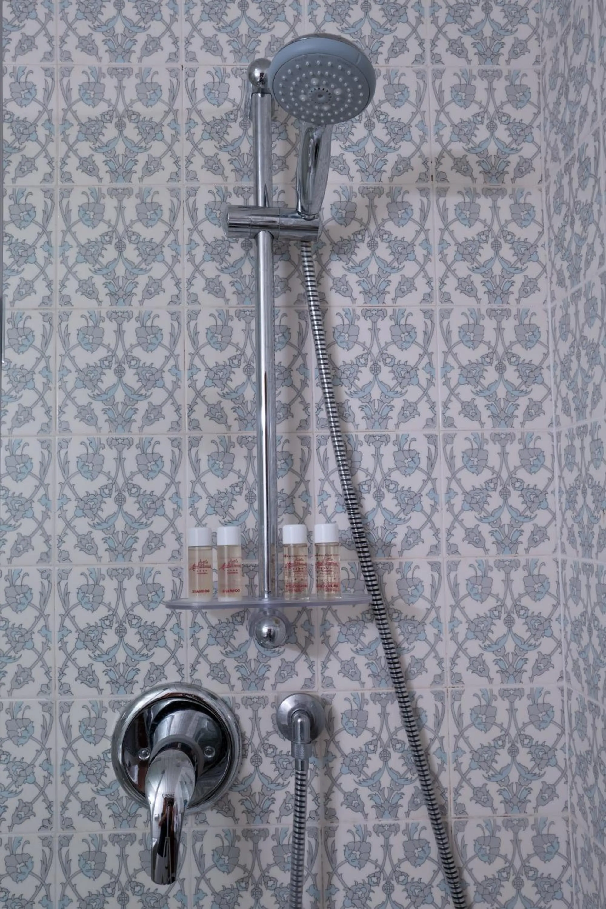 Shower in Hotel Lido Mediterranee