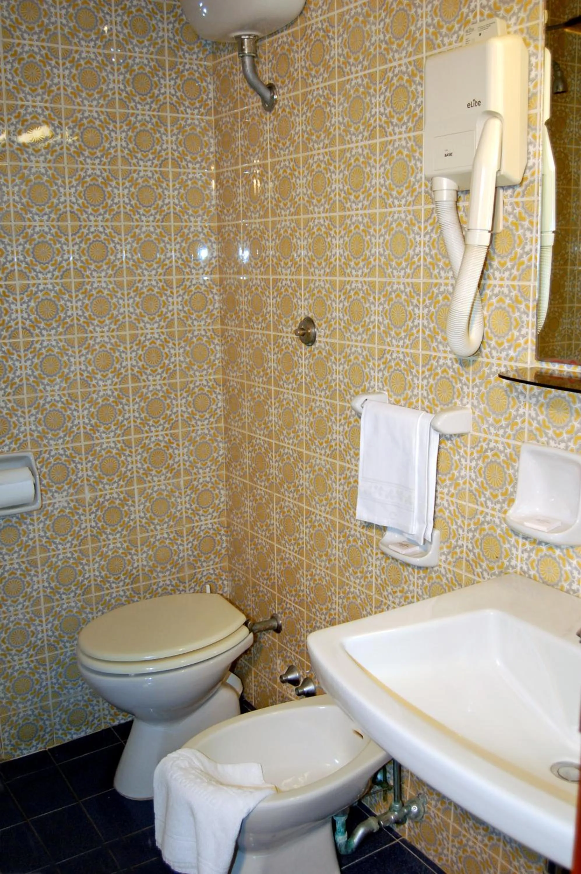 Bathroom in Hotel Lido Mediterranee