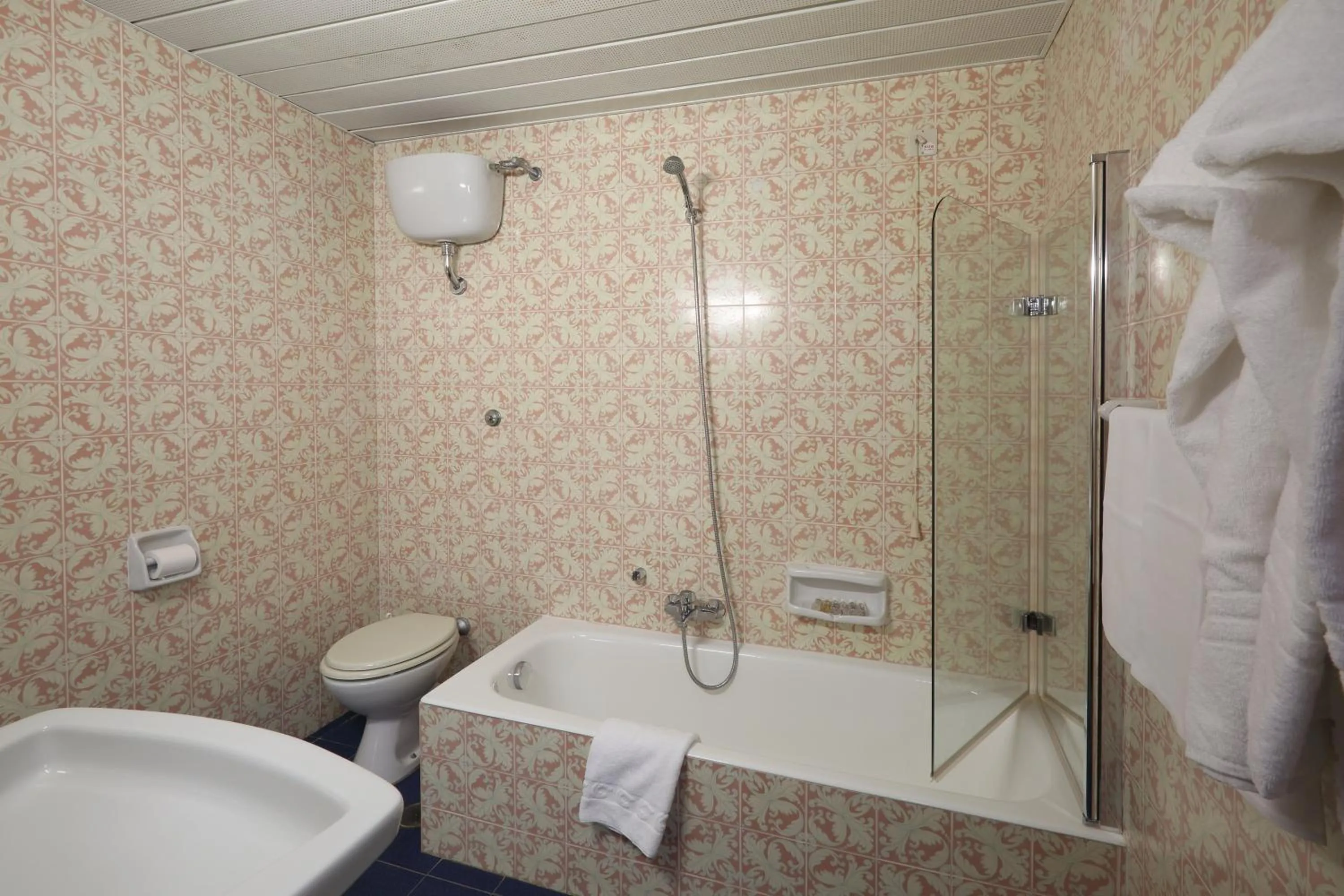 Bathroom in Hotel Lido Mediterranee