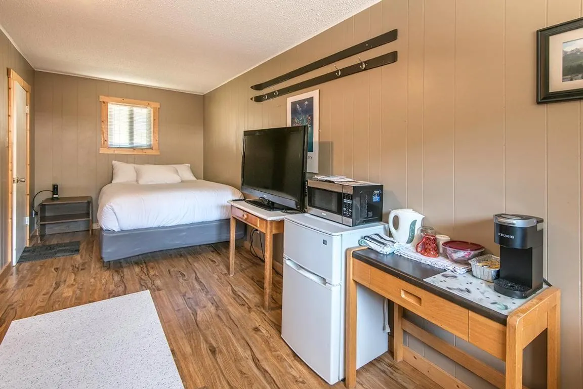 Bed in Lone Star Motel