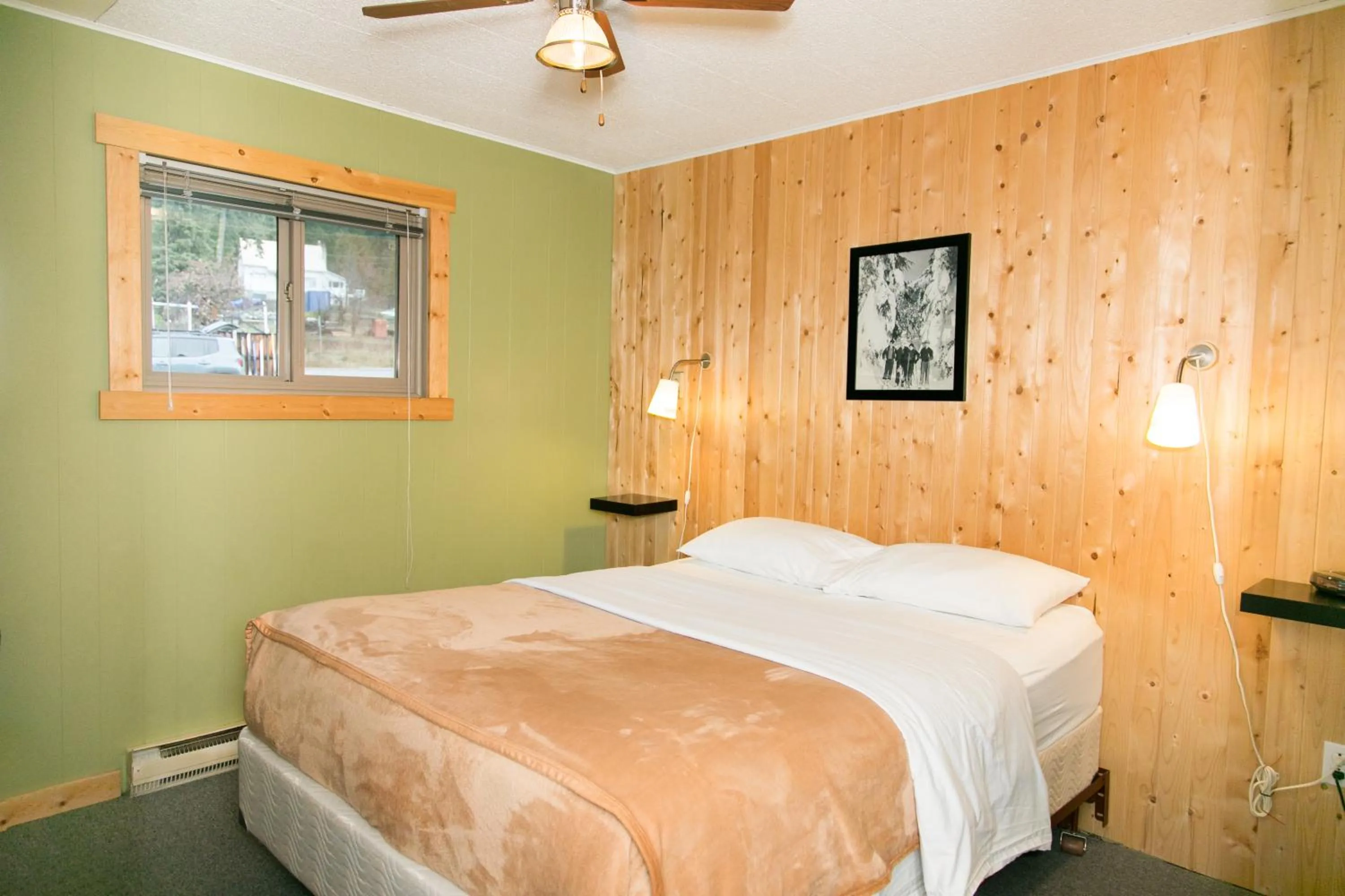 Bed in Lone Star Motel