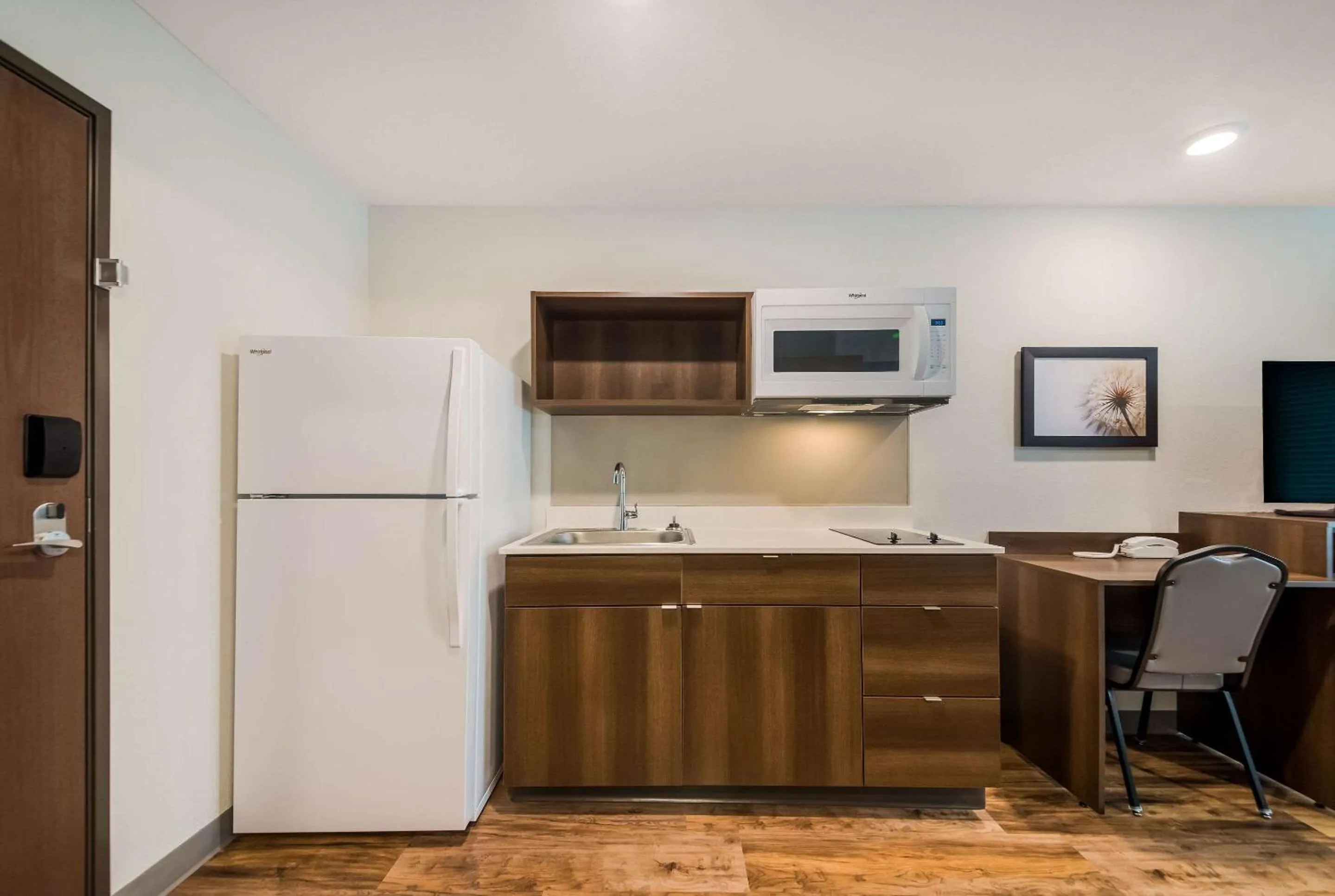 Kitchen or kitchenette in WoodSpring Suites Inverness