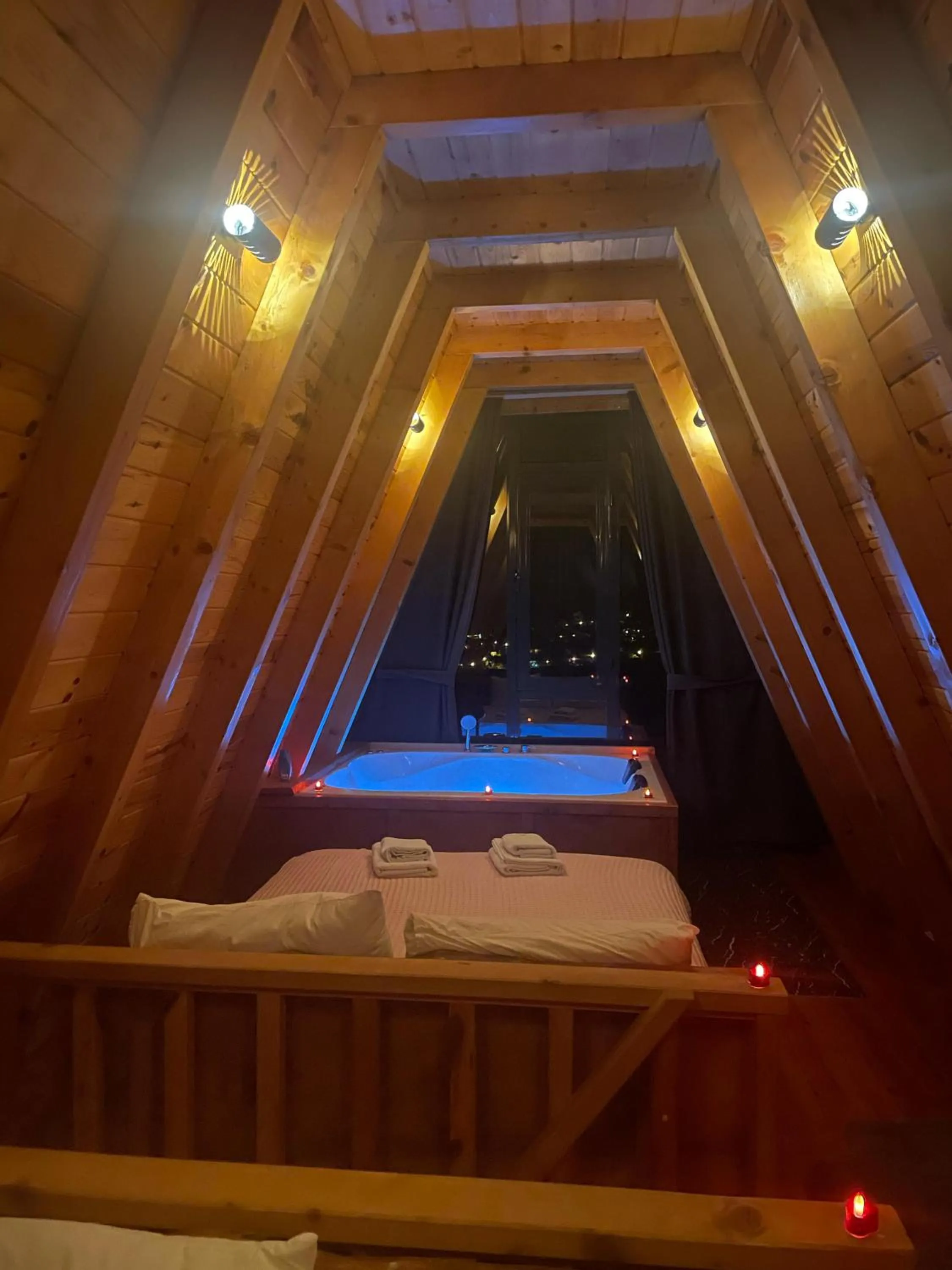 Hot Tub in Dağderebungalow