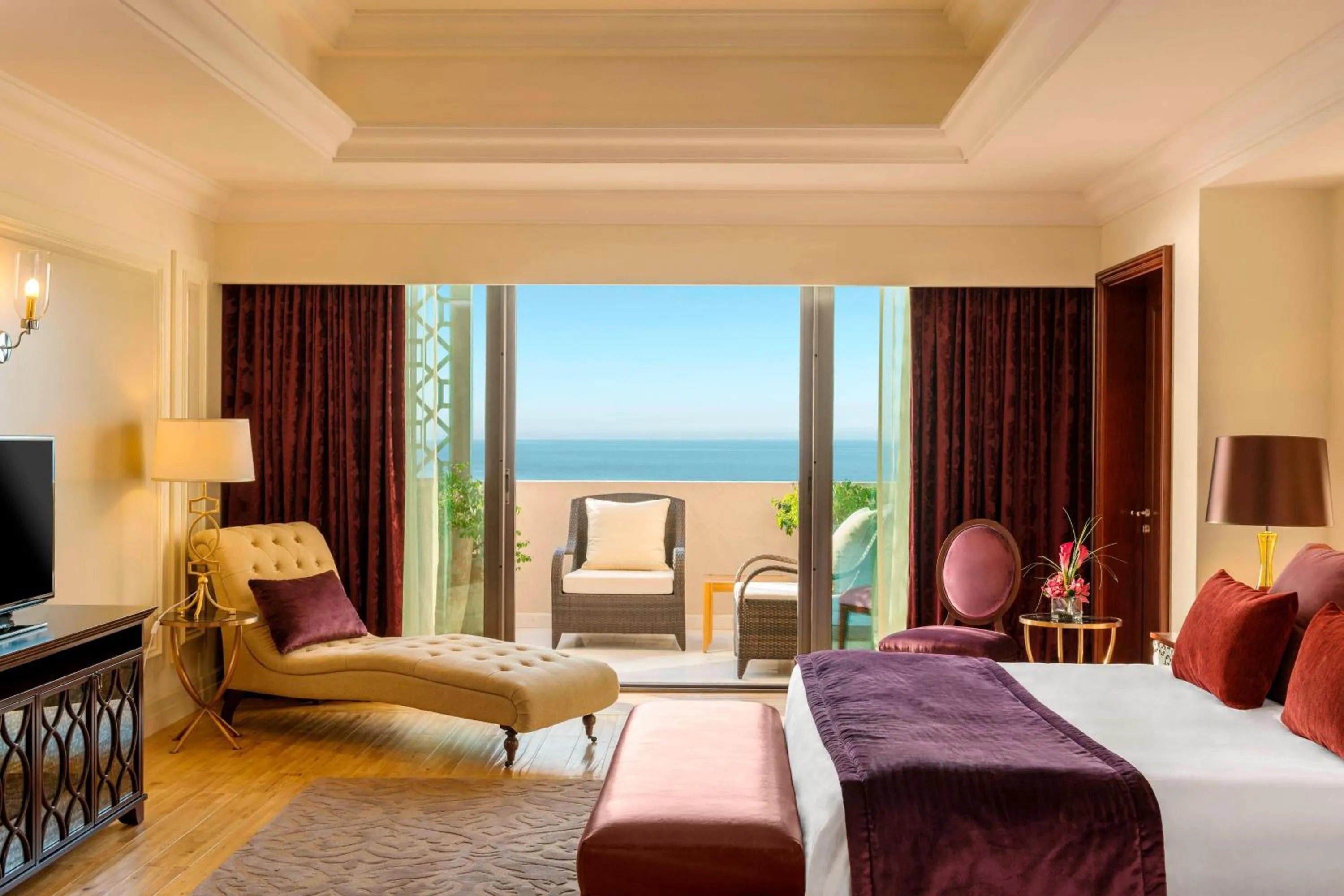 Bedroom, Bed in Ajman Saray, a Luxury Collection Resort, Ajman