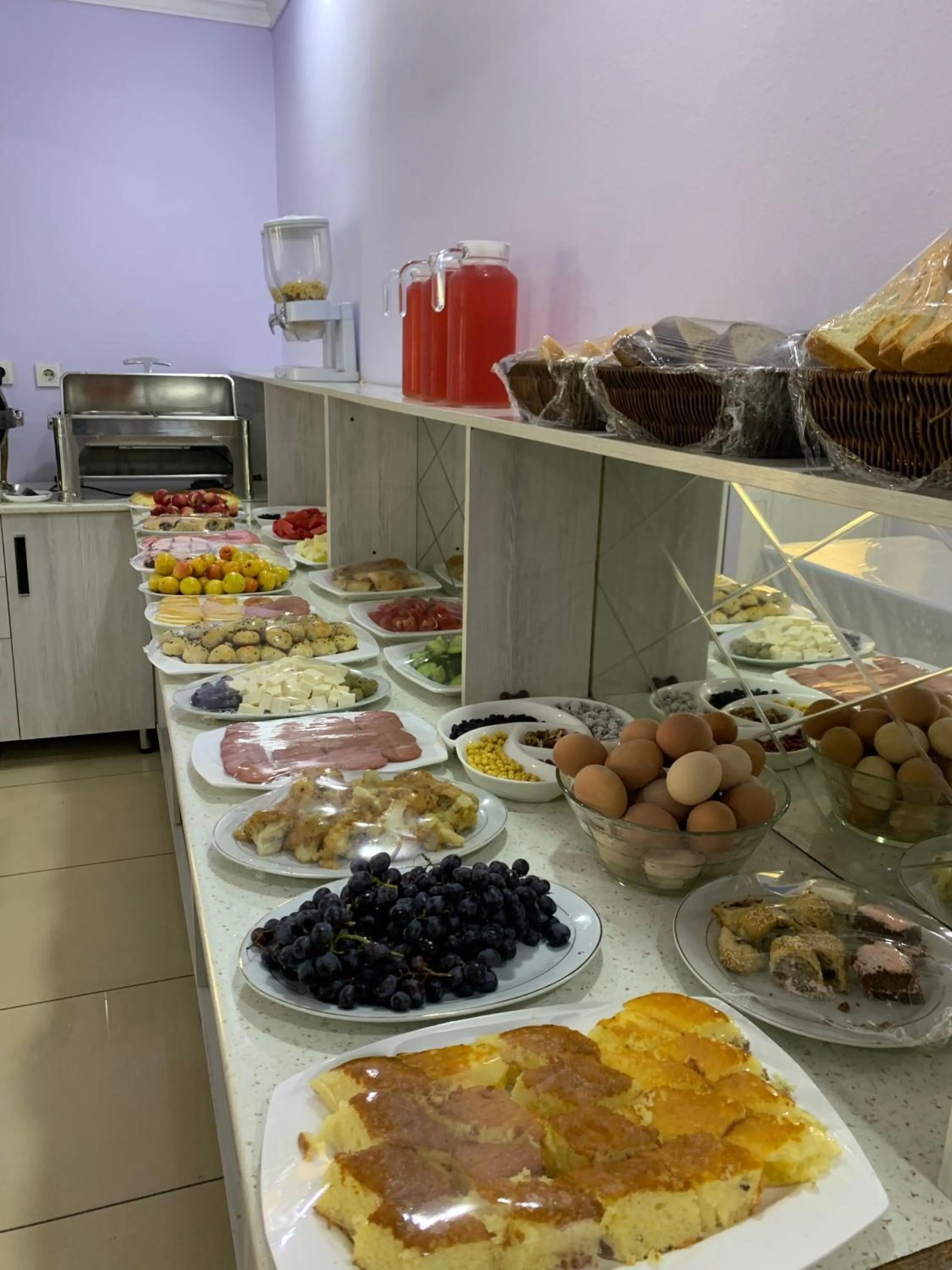 Restaurant/places to eat in Grand Avenue Hotel