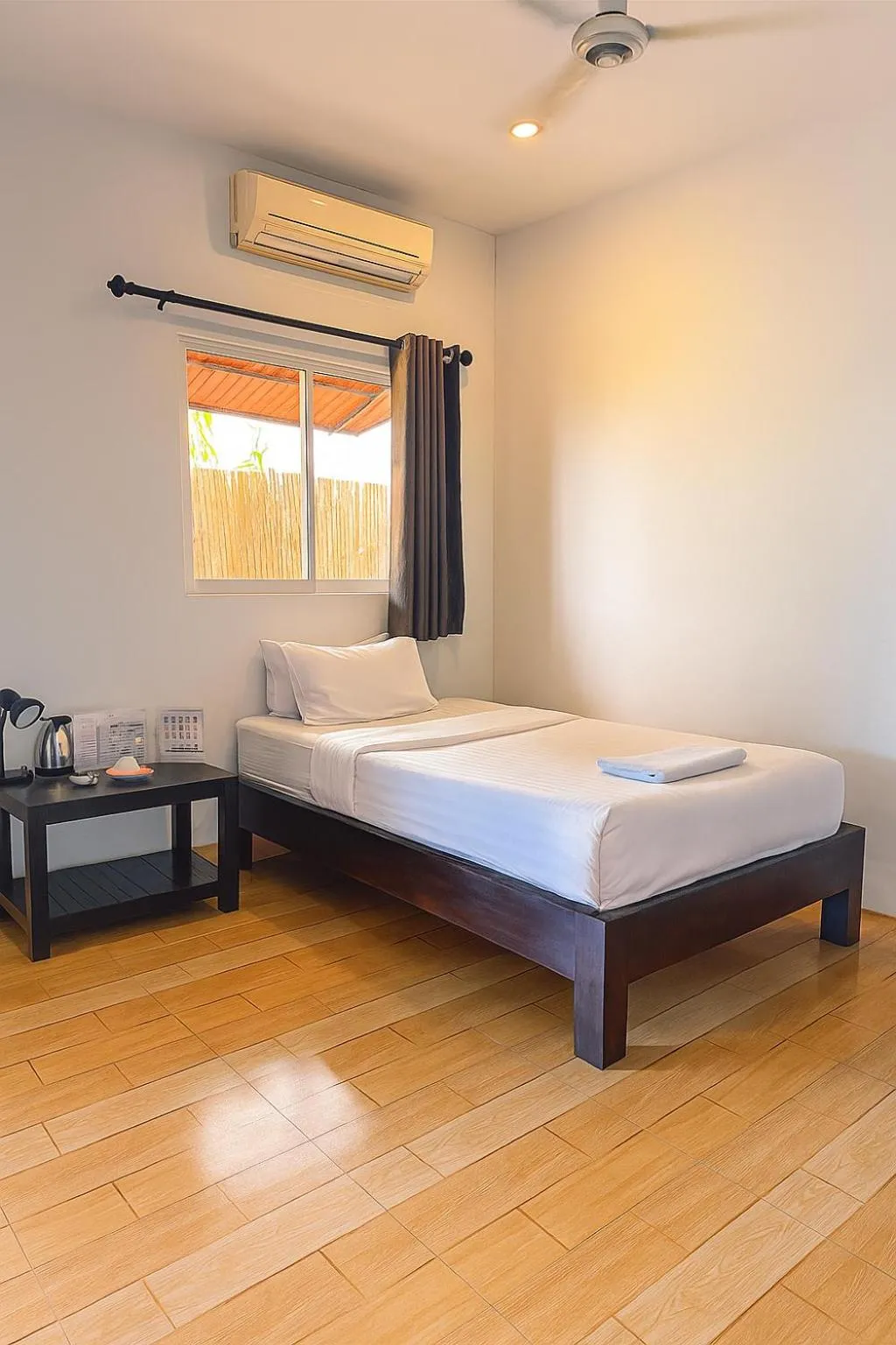 Bedroom, Bed in Prana Hotel