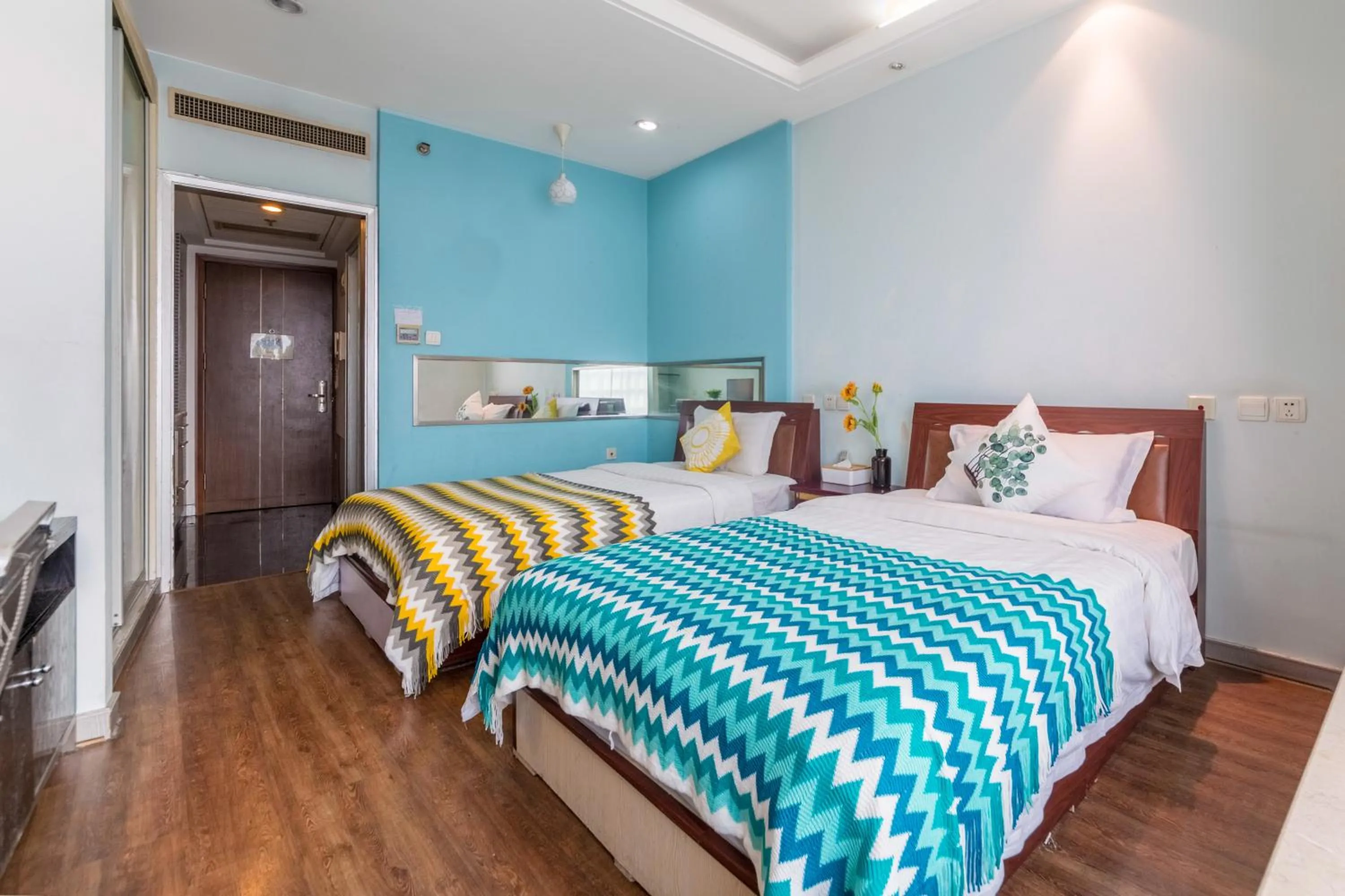 Bed in Shanghai Jiarong Hotel Apartment