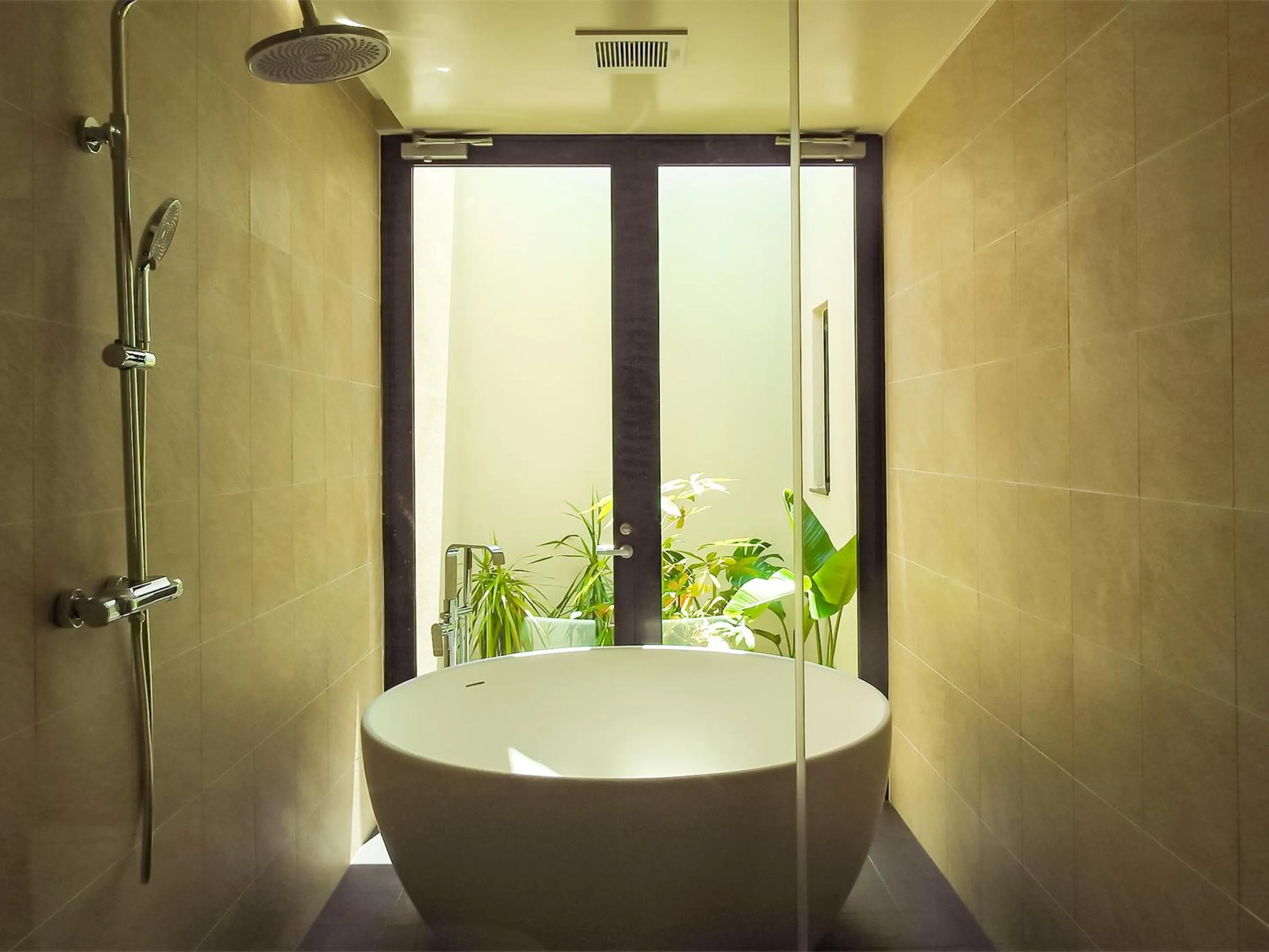 Bathroom in villa LIFE INDAH sumuide