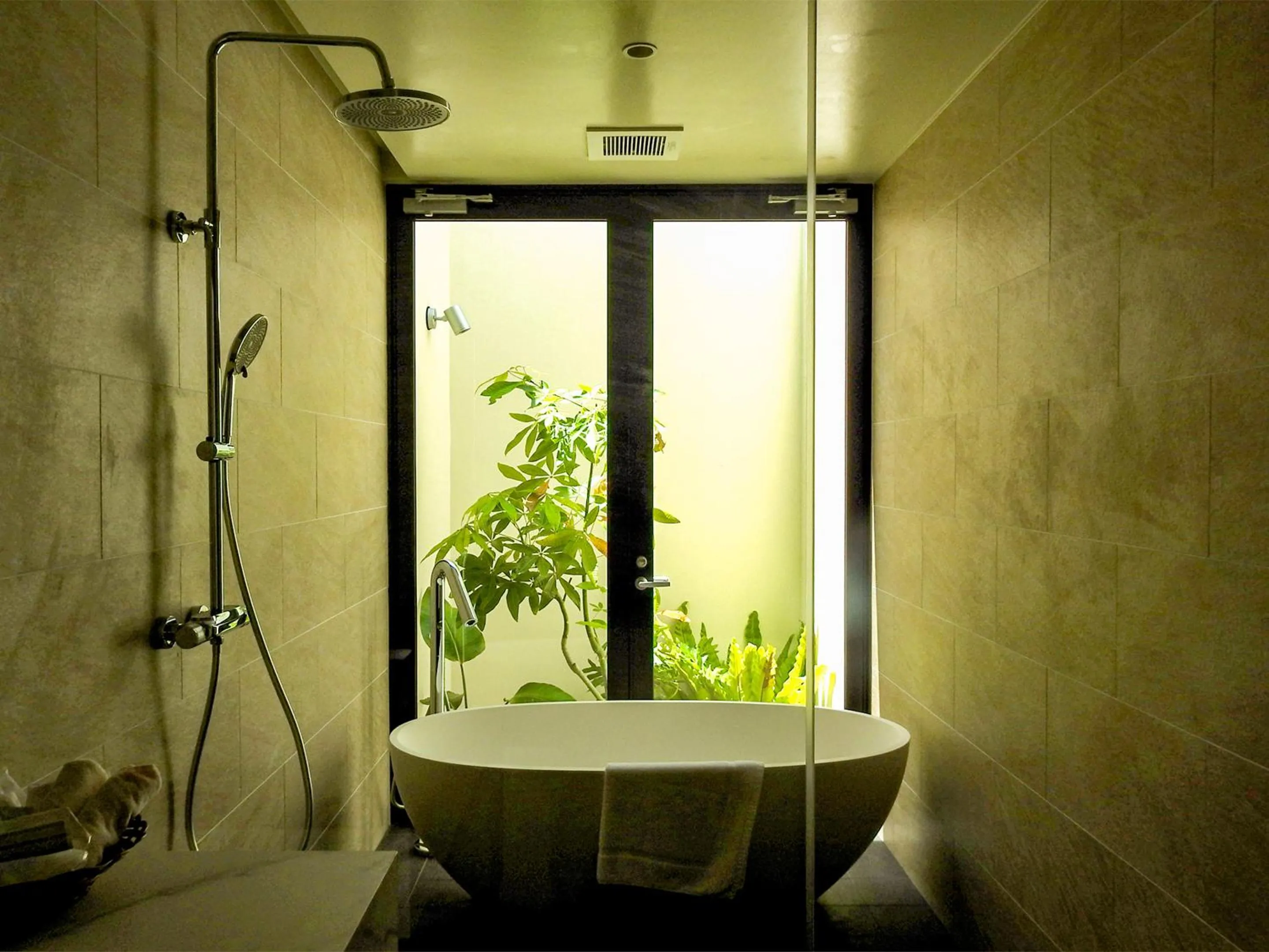 Bathroom in villa LIFE INDAH sumuide