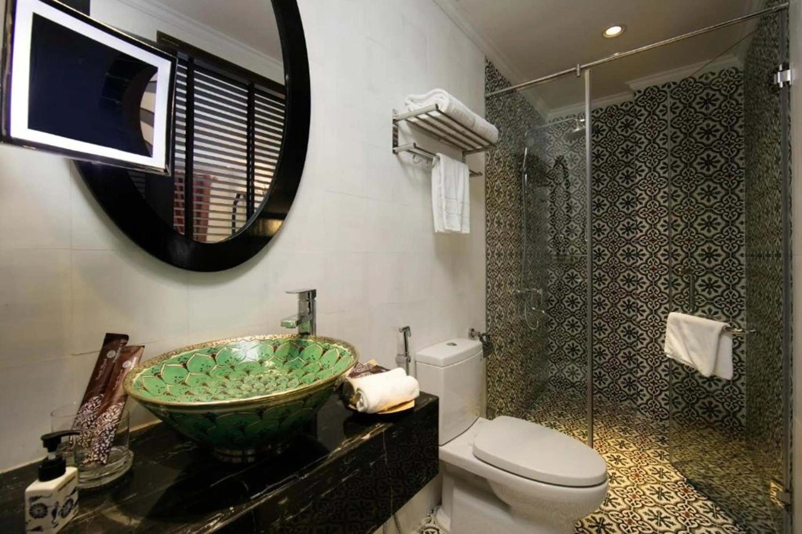 Bathroom in Hanoi Center Silk Boutique Hotel & Travel