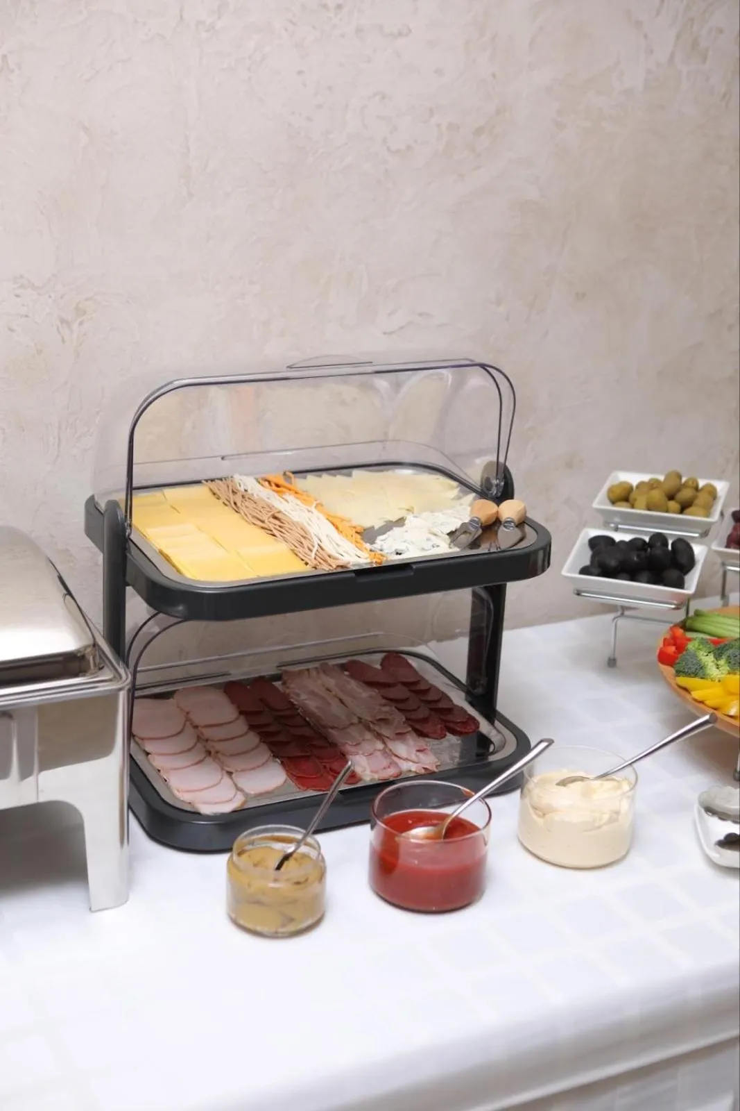 Buffet breakfast in Anga Yerevan Hotel