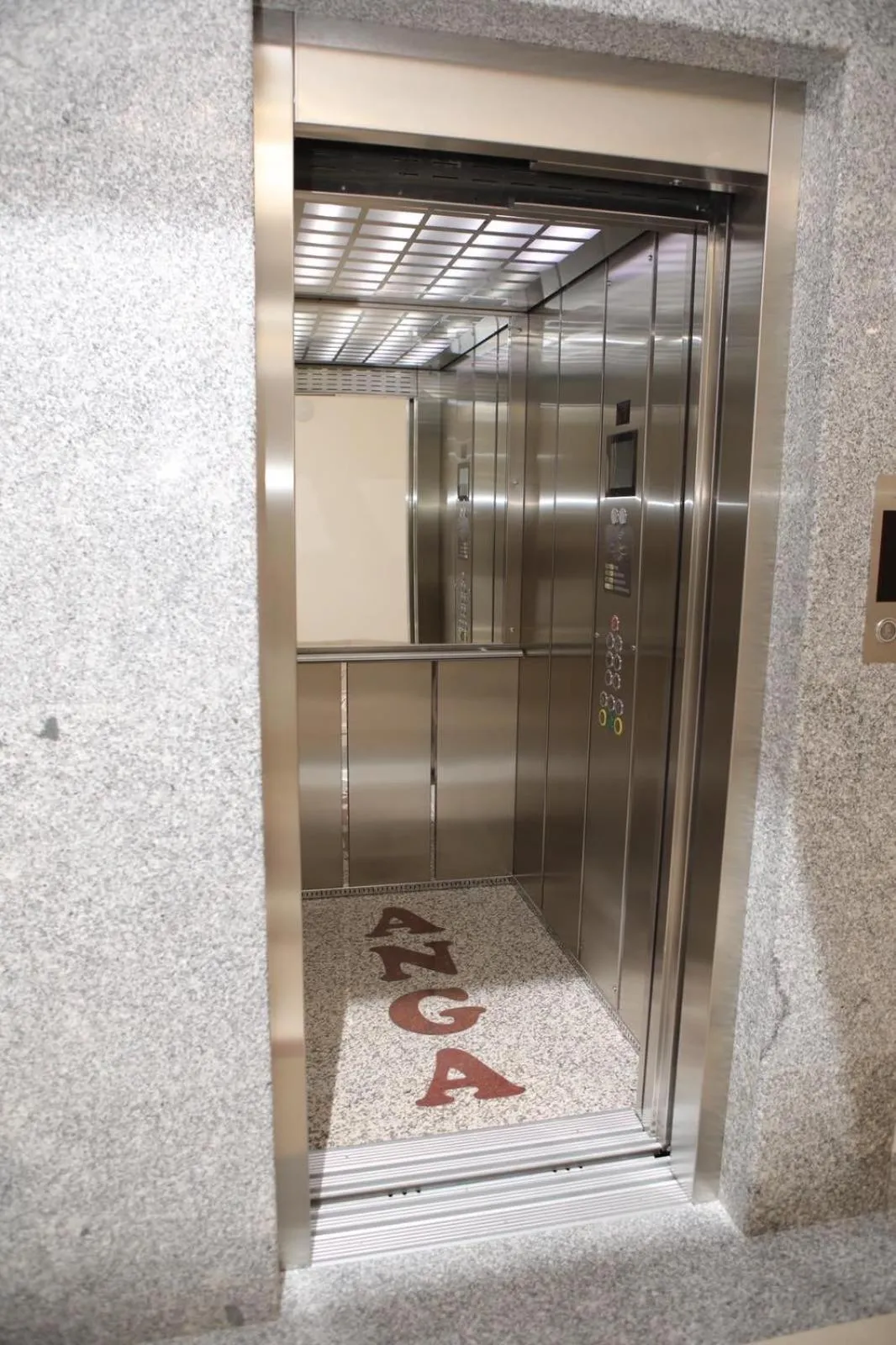elevator in Anga Yerevan Hotel