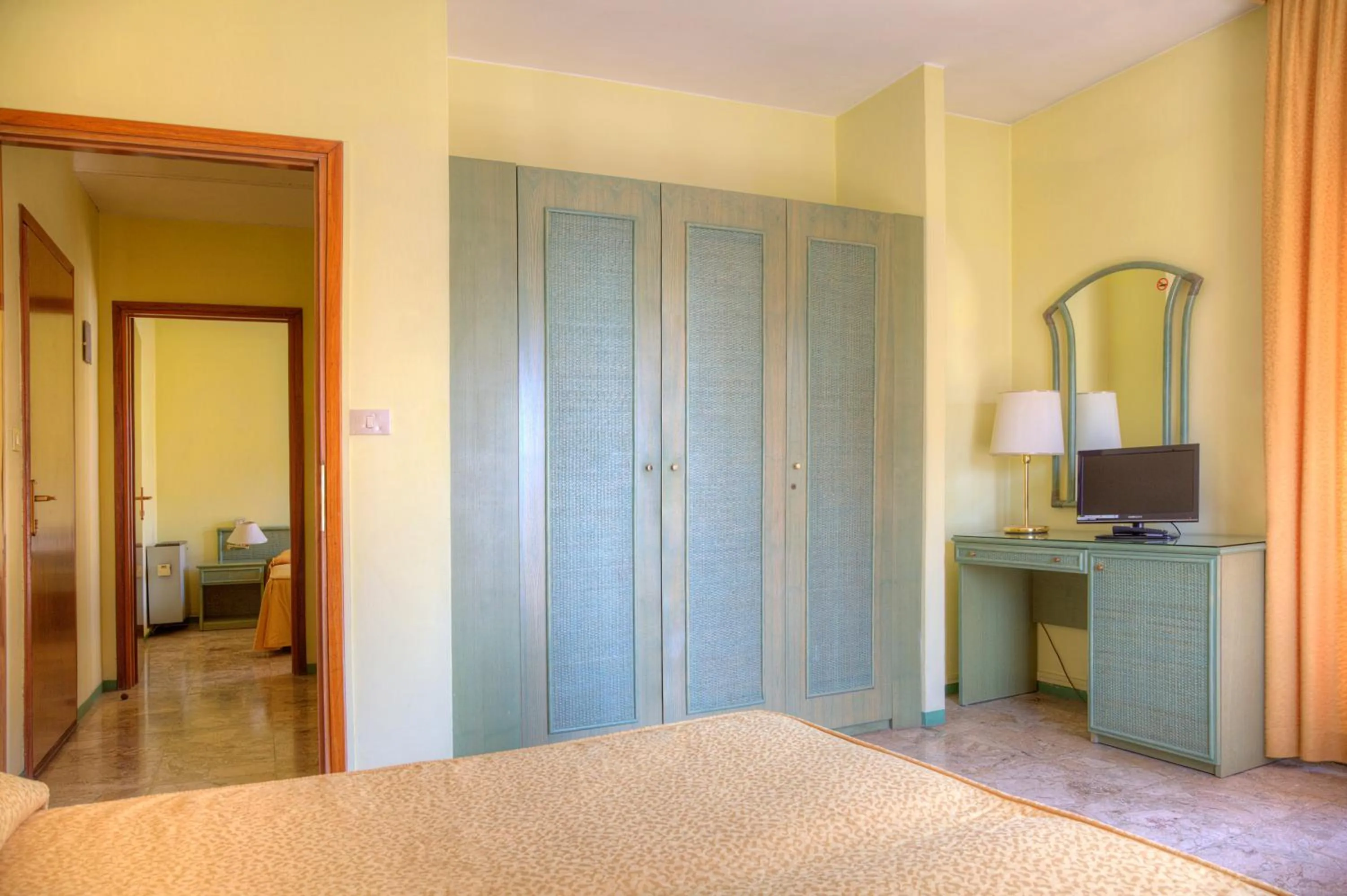 Photo of the whole room, Bed in Hotel AMALFI