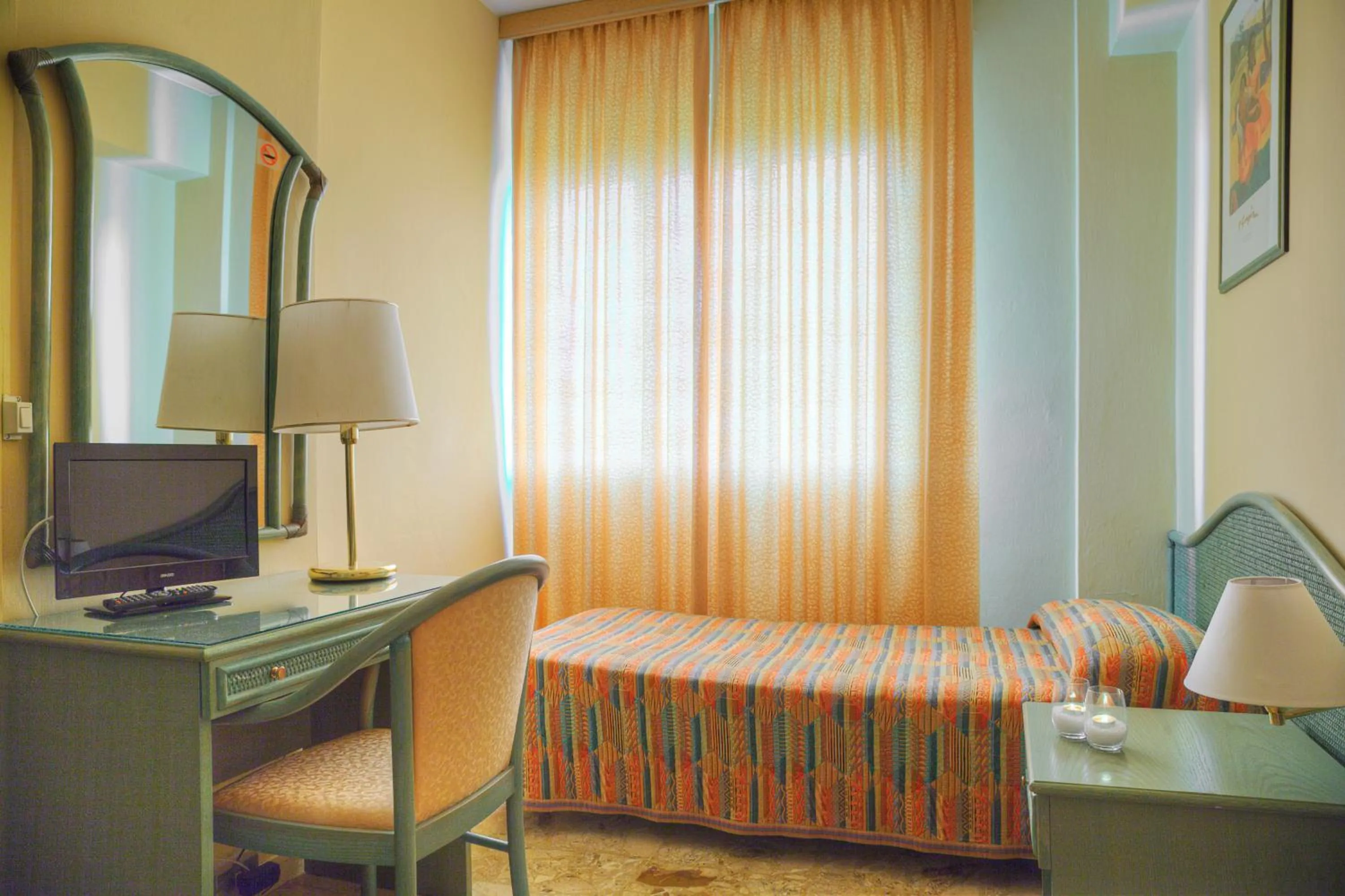 Photo of the whole room, Bed in Hotel AMALFI