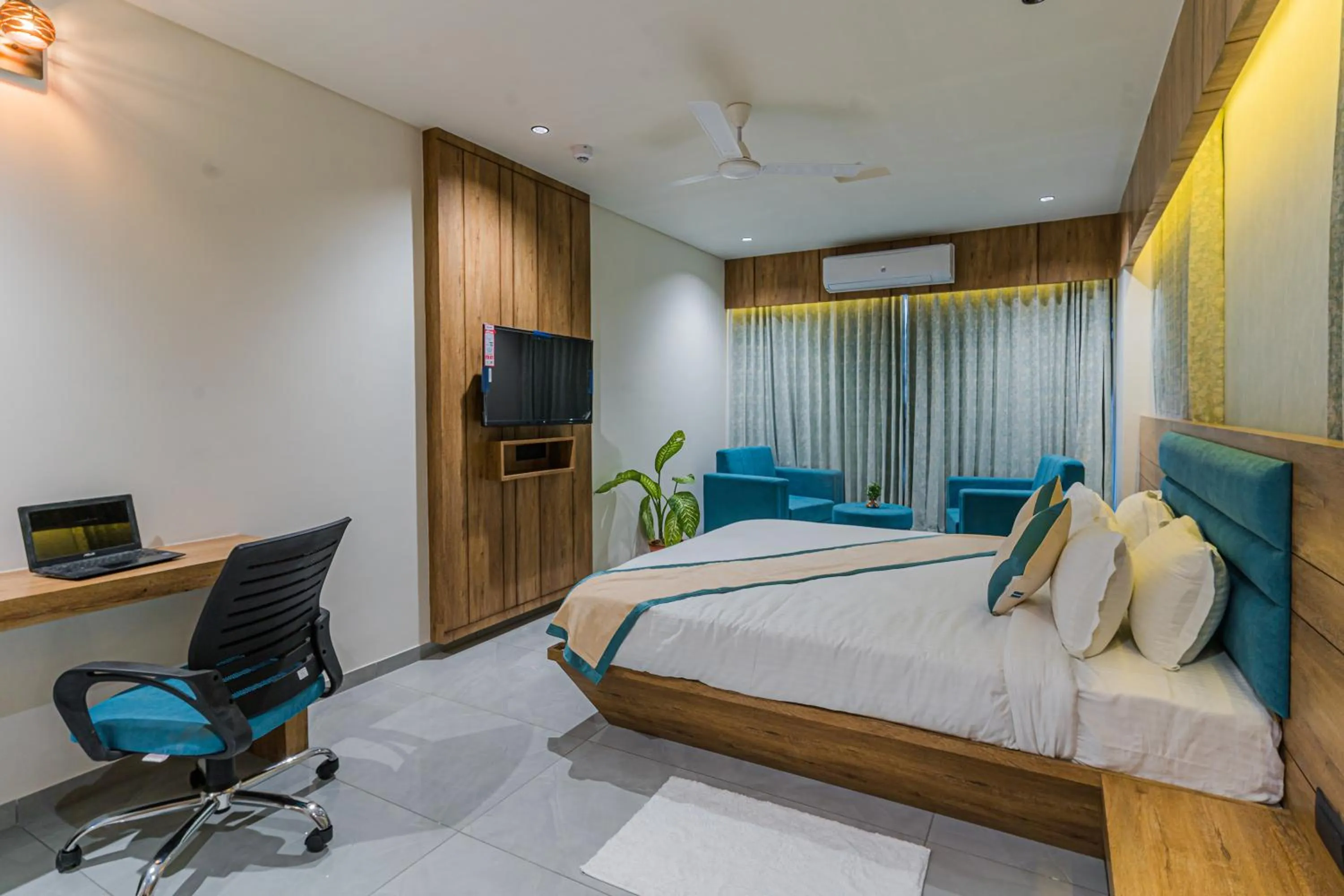 Bed in Hotel The Grand Heaven