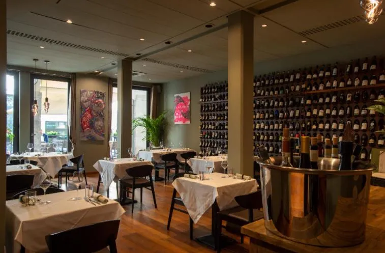 Restaurant/places to eat in Hotel Canon d'Oro