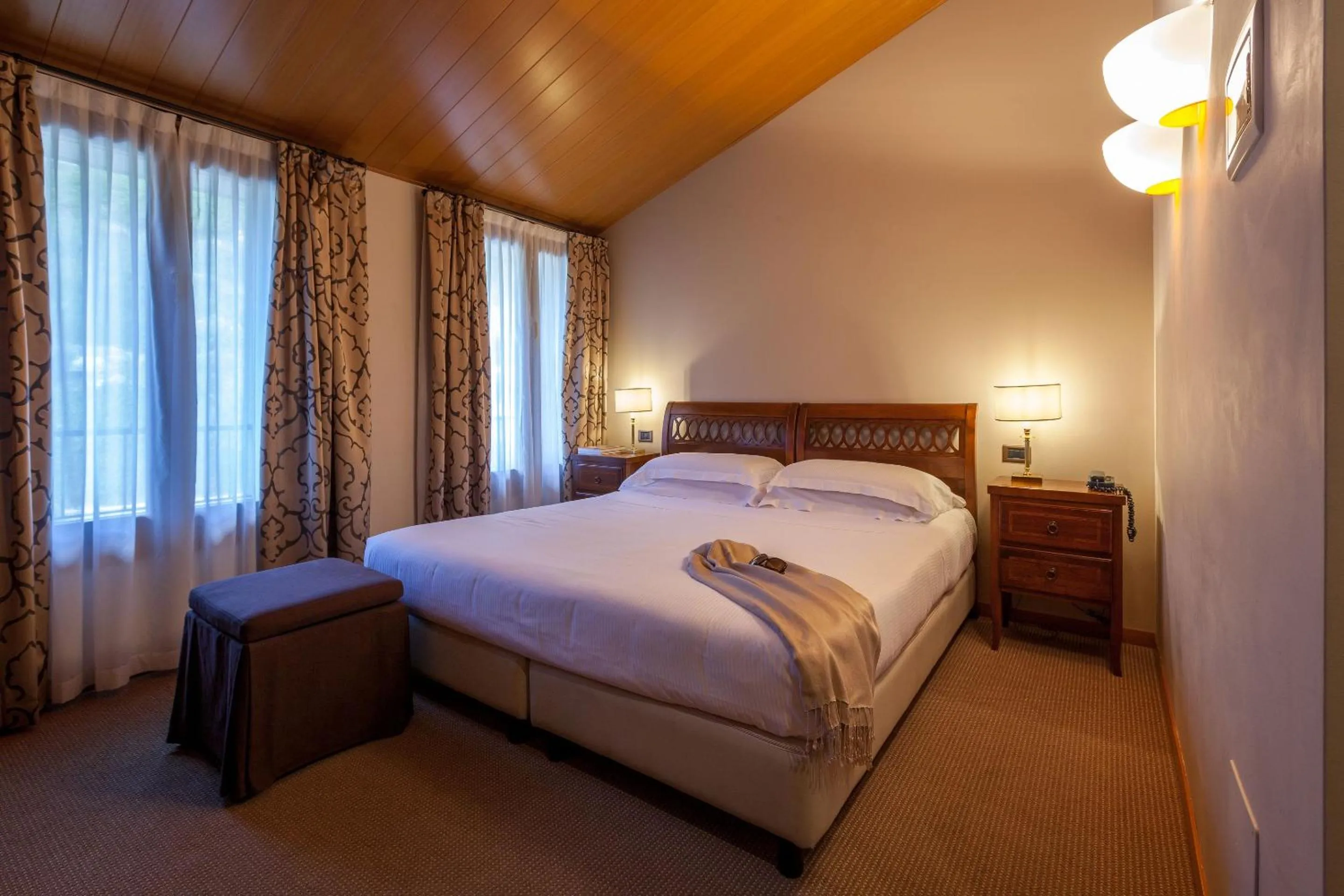 Photo of the whole room, Bed in Hotel Canon d'Oro