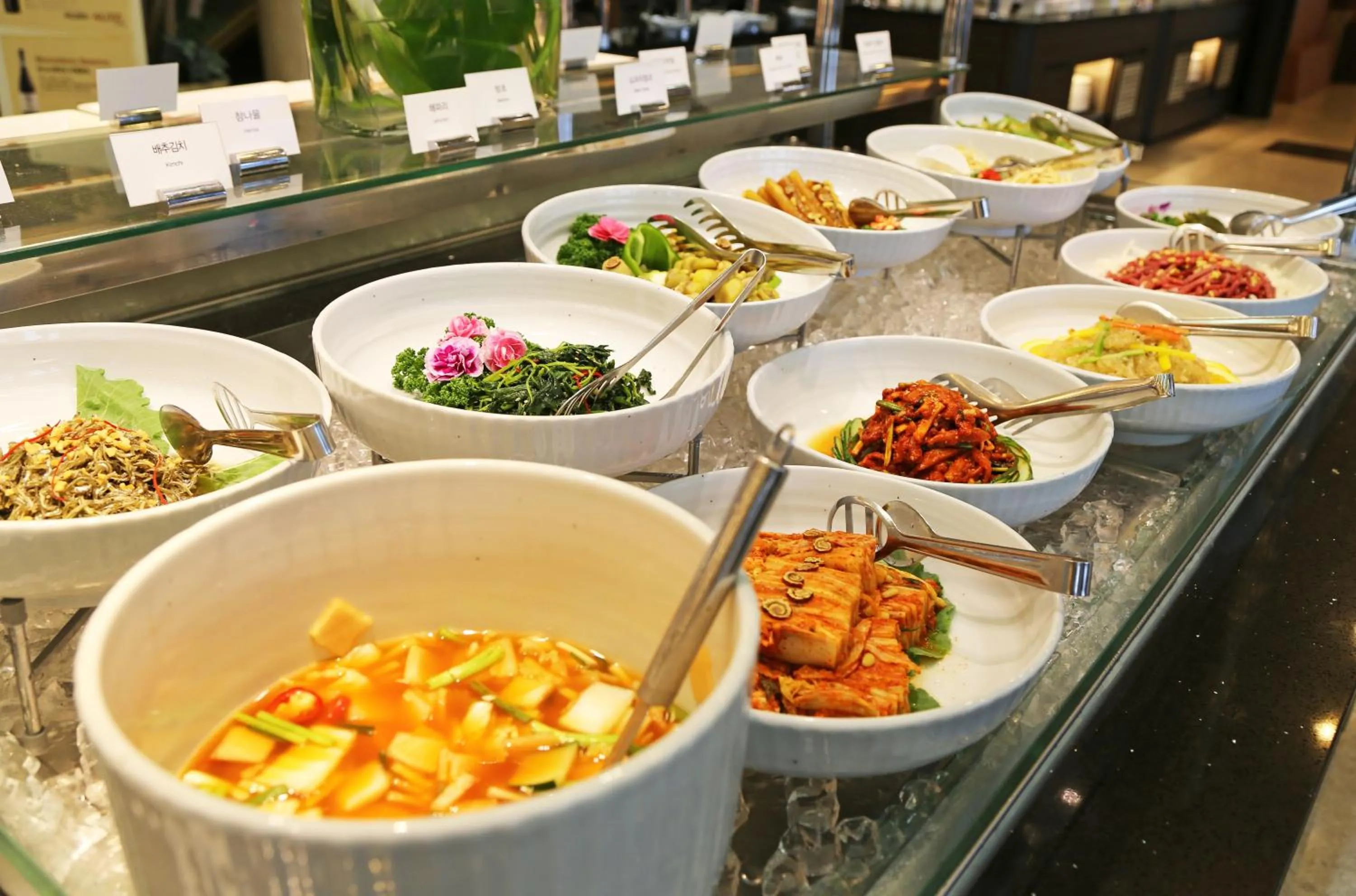 Food and drinks in The-K Hotel Seoul