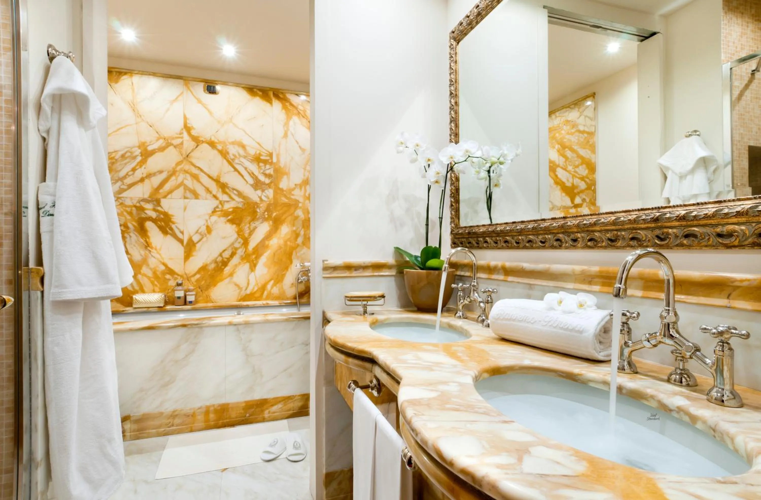 Bathroom in Hotel Splendid