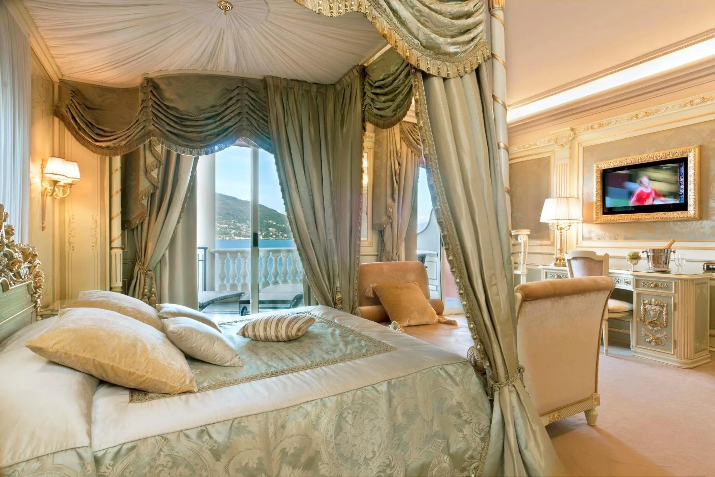 Photo of the whole room, Bed in Hotel Splendid