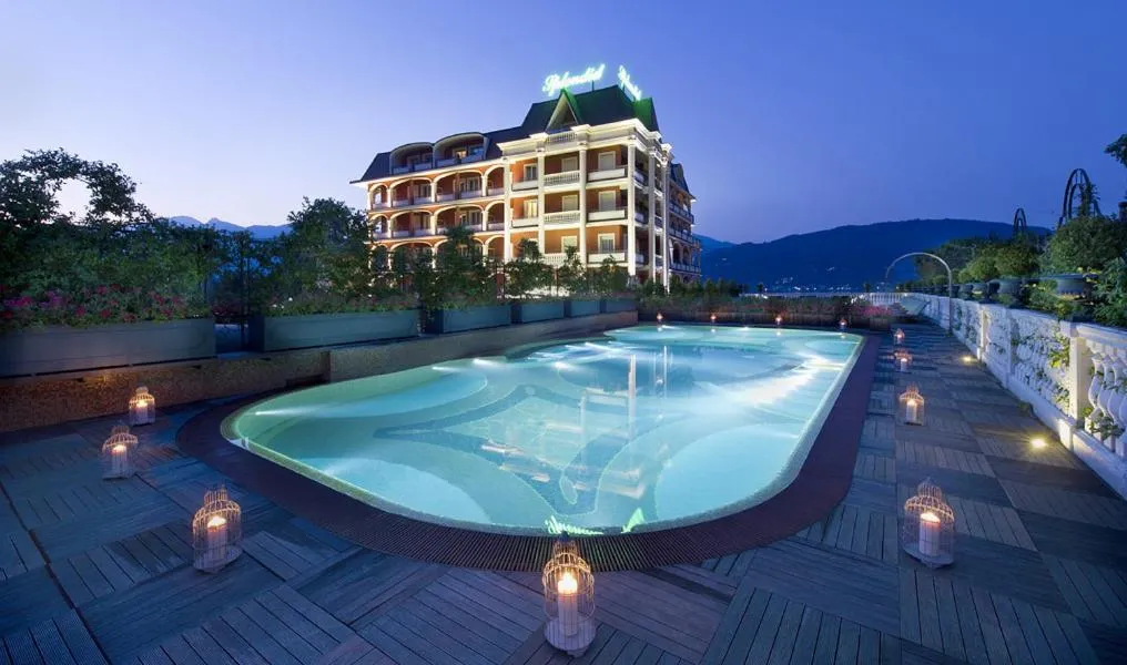 Swimming pool in Hotel Splendid
