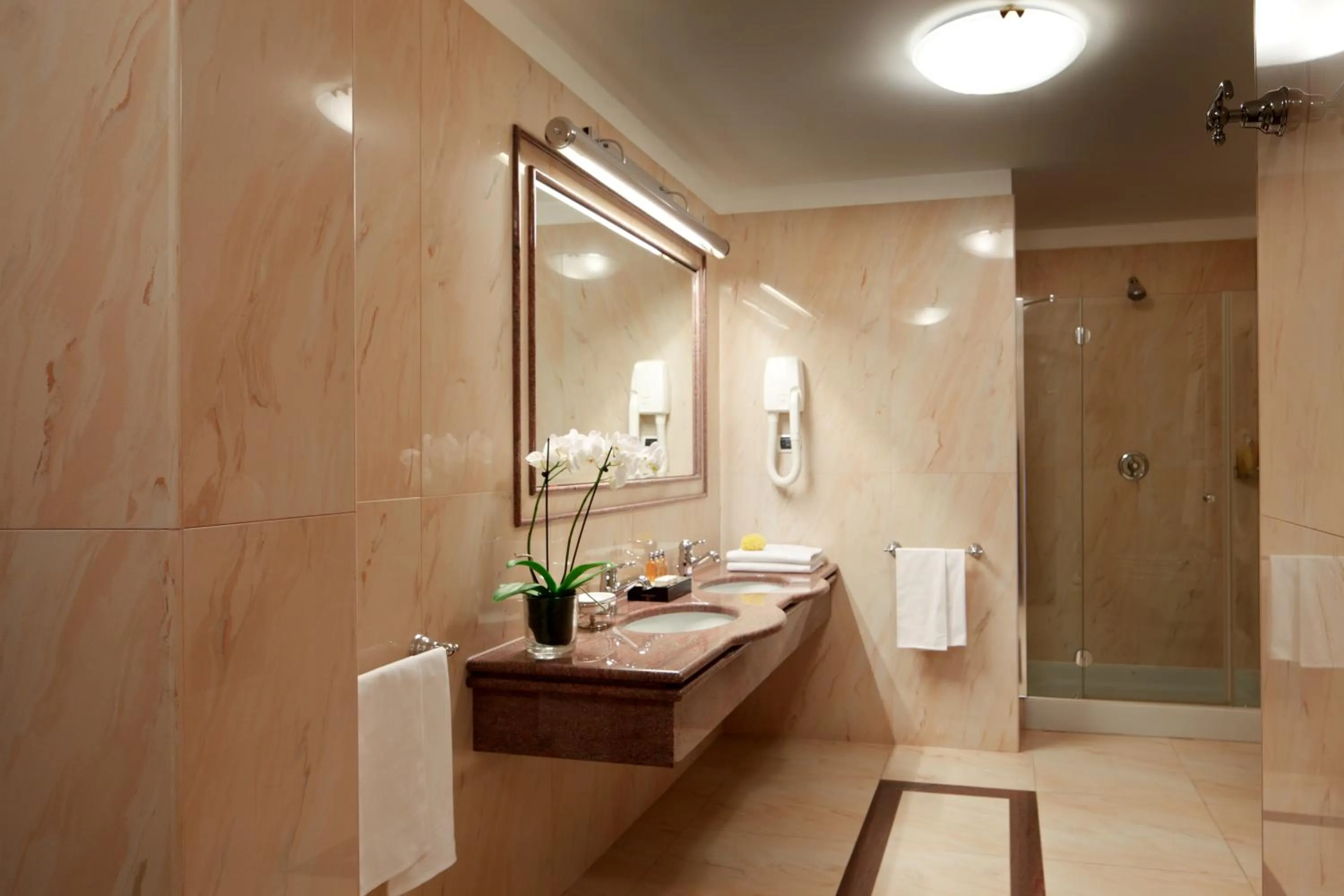 Bathroom in Hotel Splendid