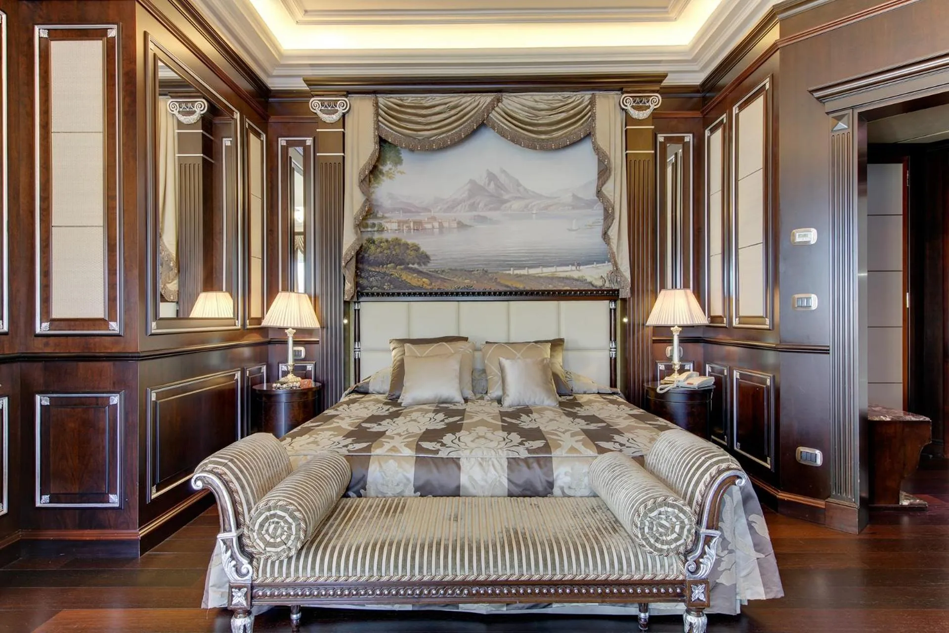 Bed in Hotel Splendid