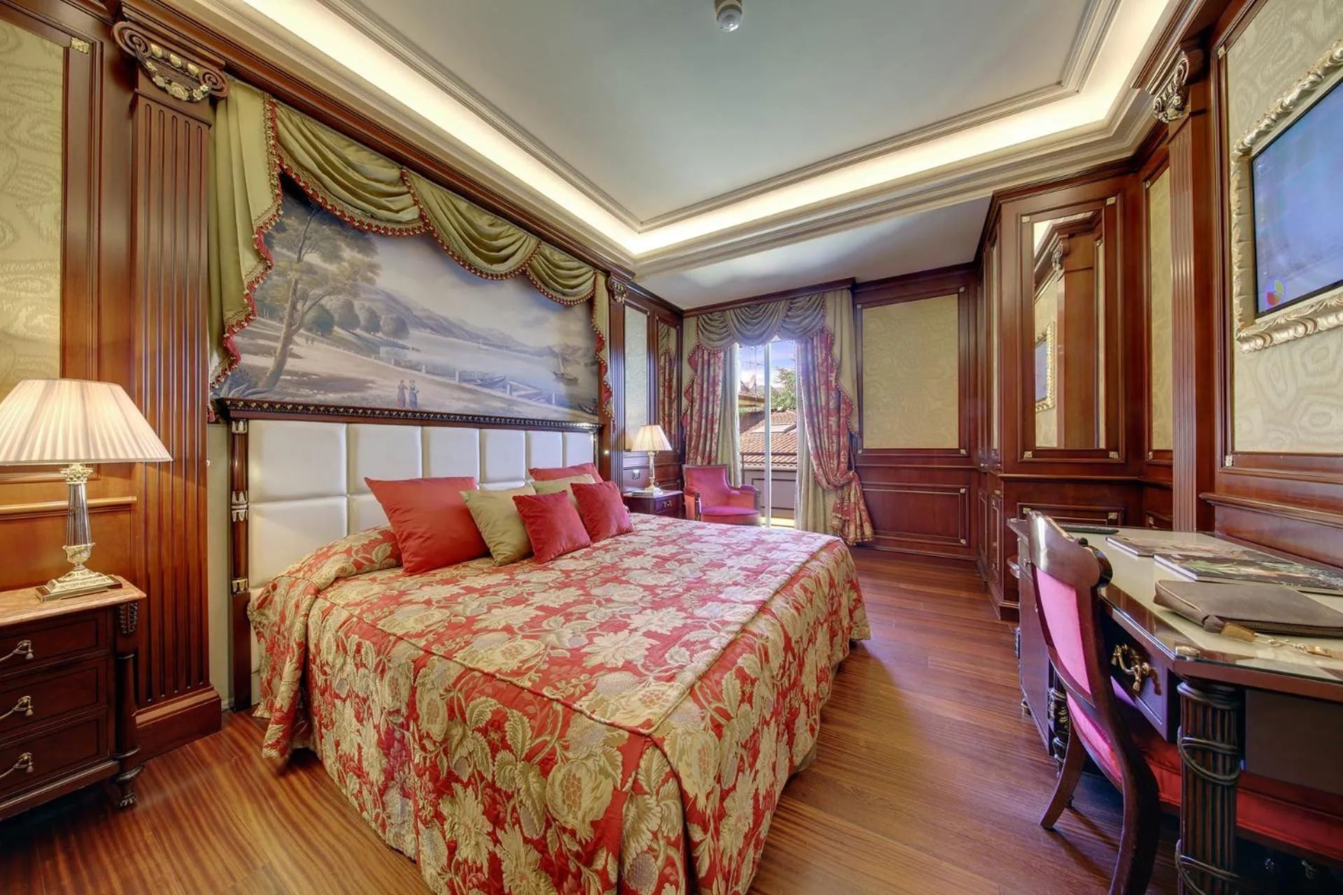 Bed in Hotel Splendid