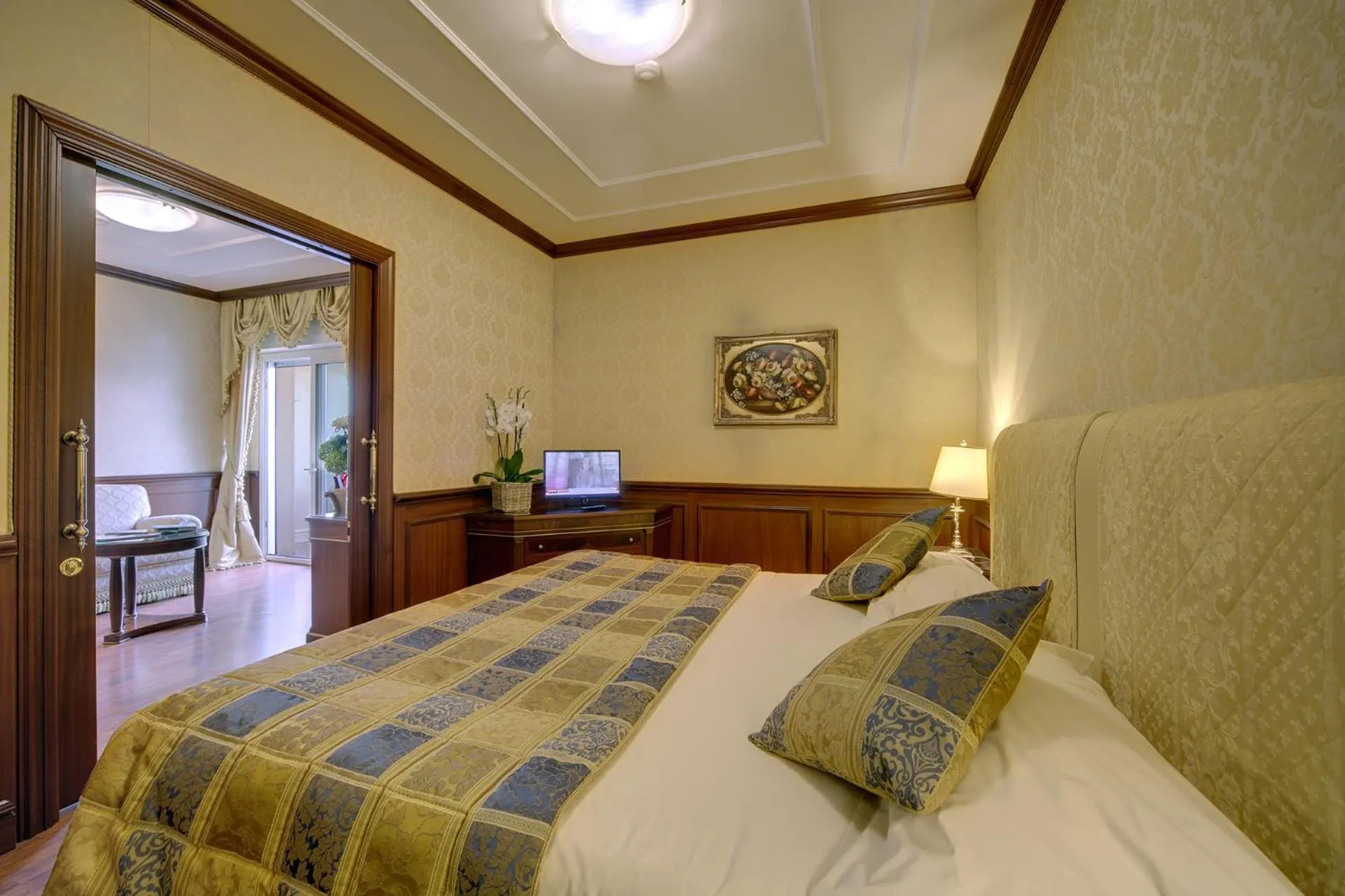 Bed in Hotel Splendid