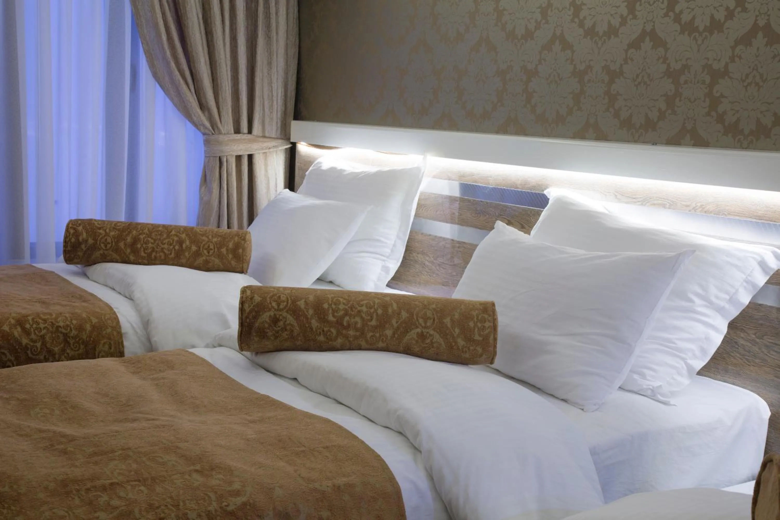 Photo of the whole room, Bed in Golden Rain Hotel Old City