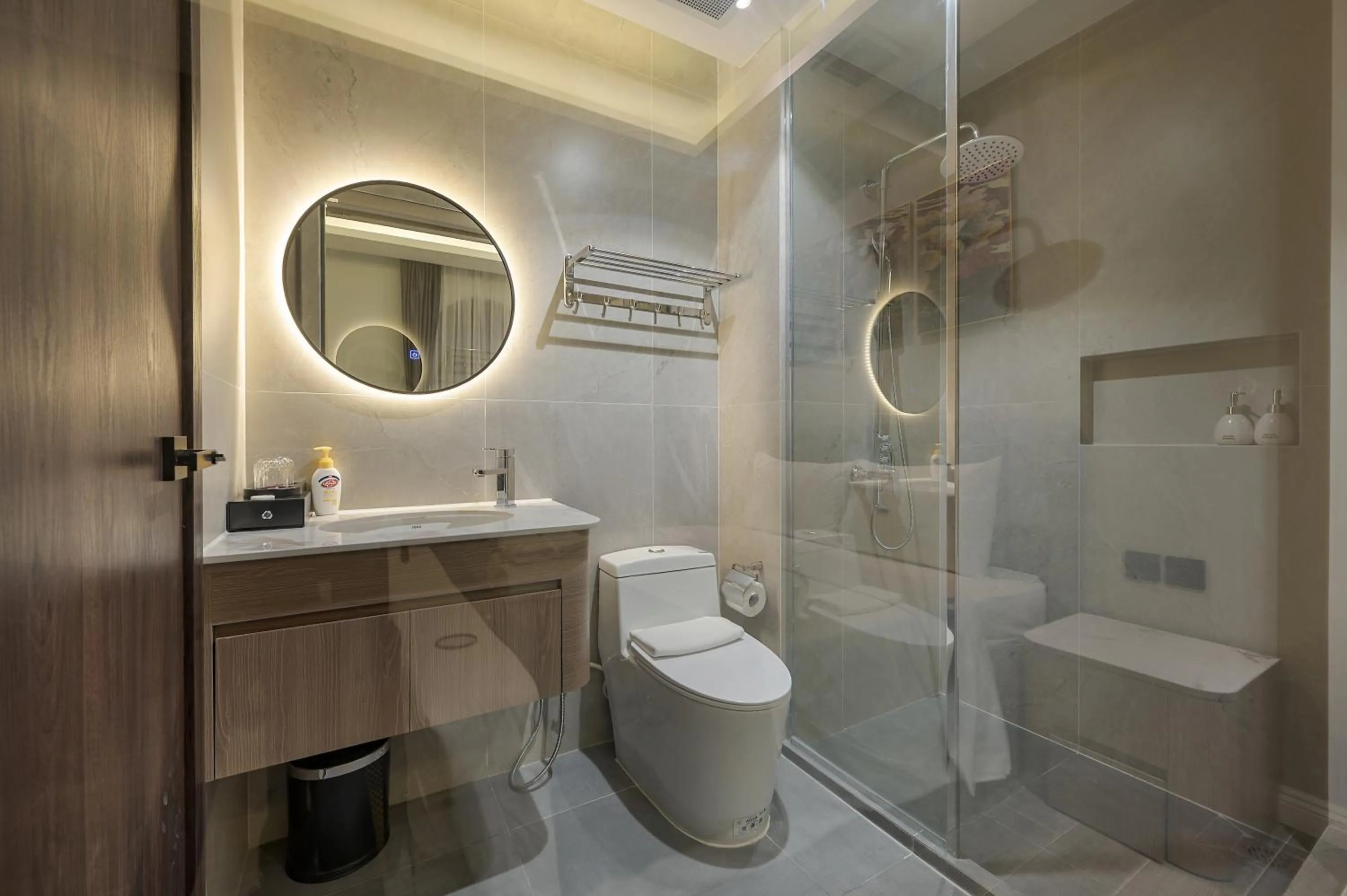 Shower in Harry Phu Quoc Hotel 3