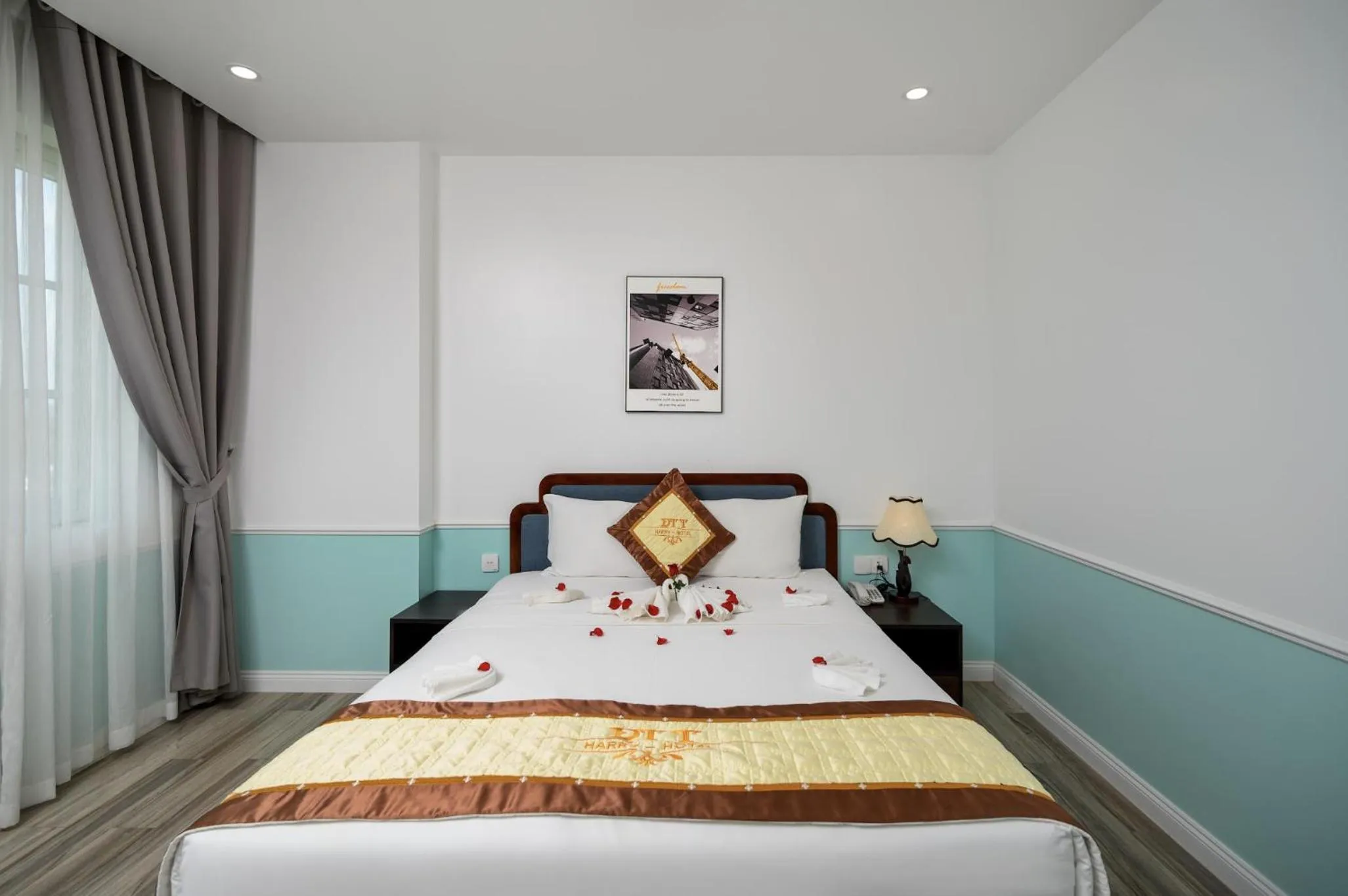 Bed in Harry Phu Quoc Hotel 3